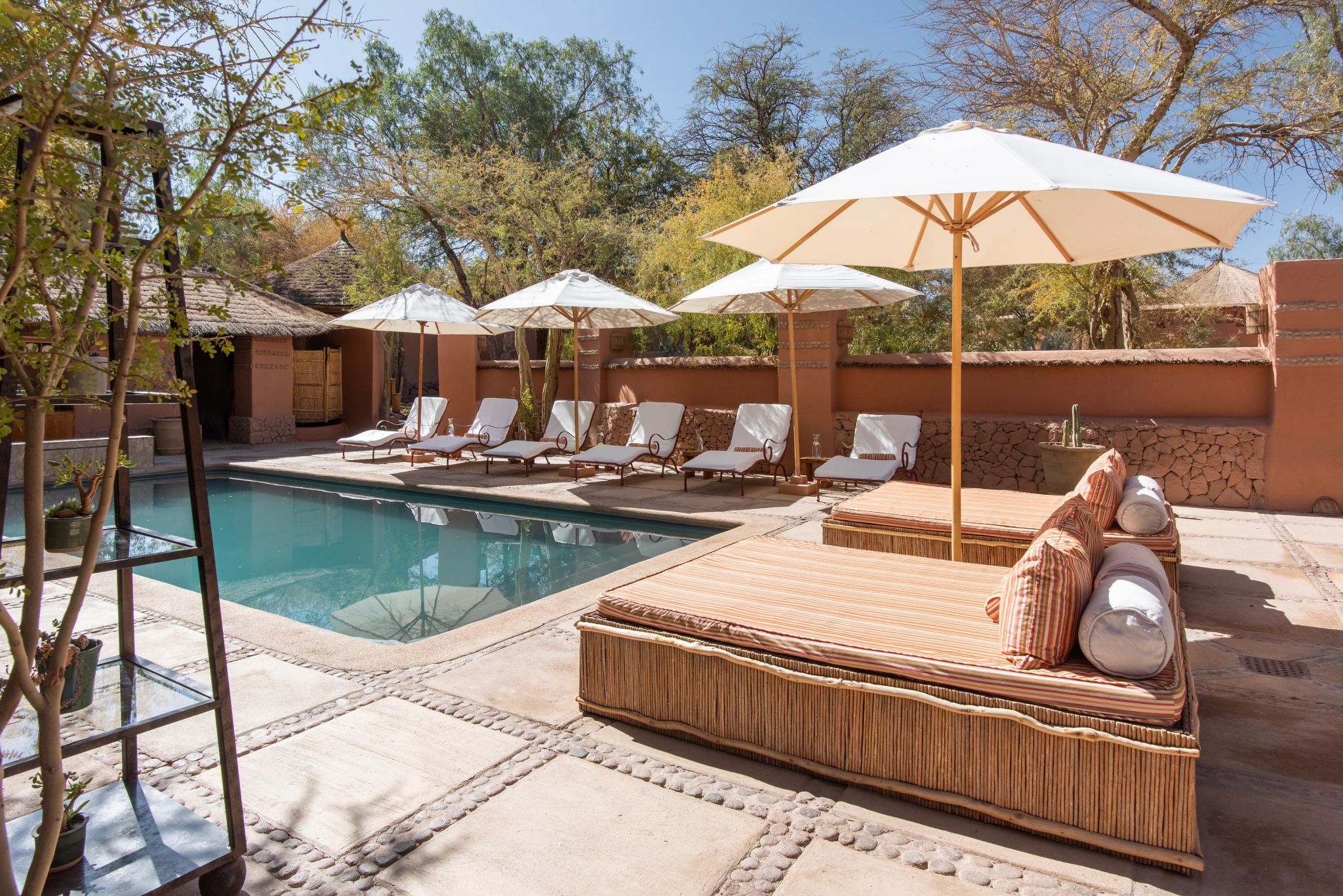 Piscina externa banho de sol - piscina externa - hotel com piscina