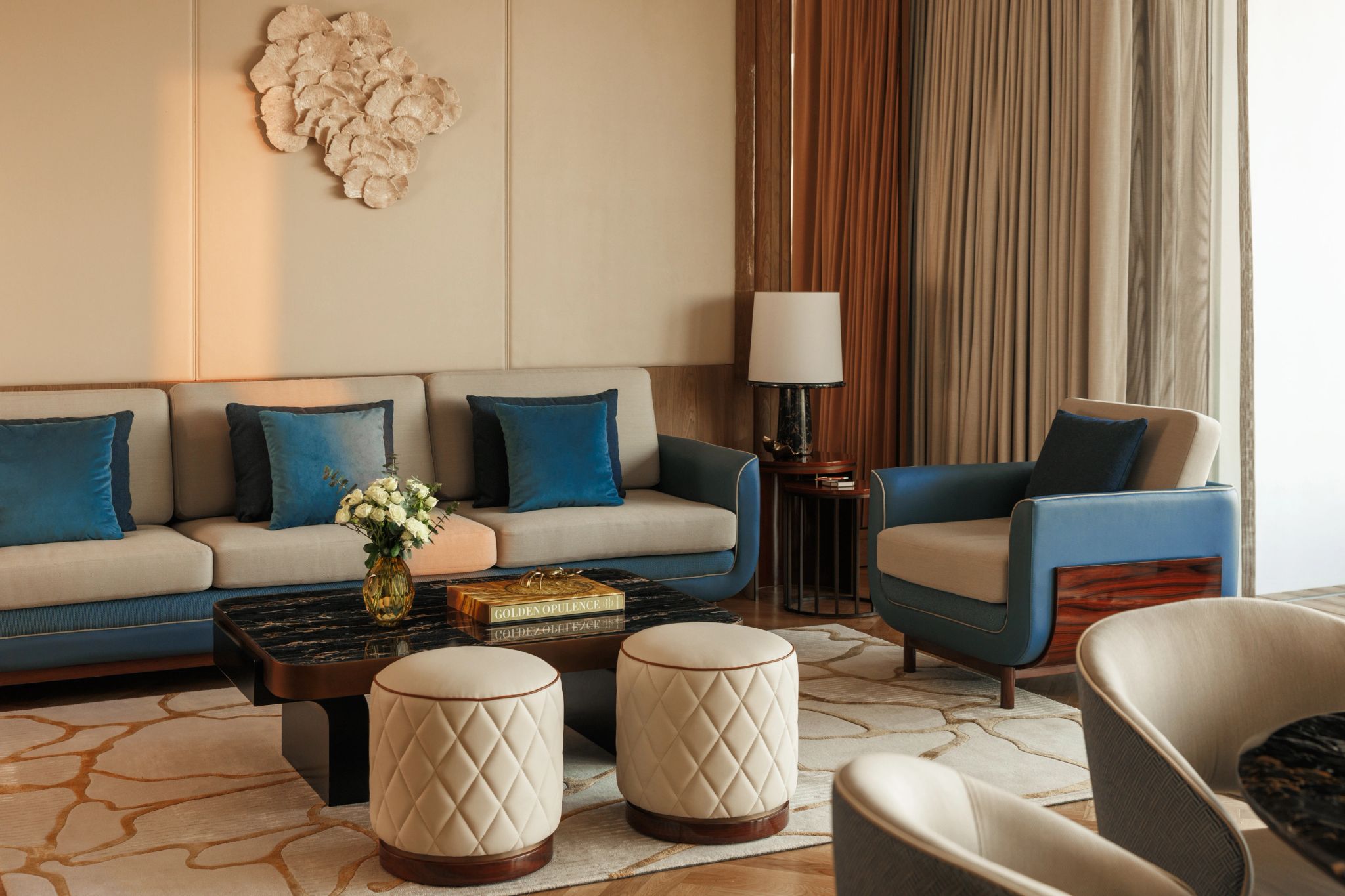 suite do hotel - sala de estar - sofa de luxo