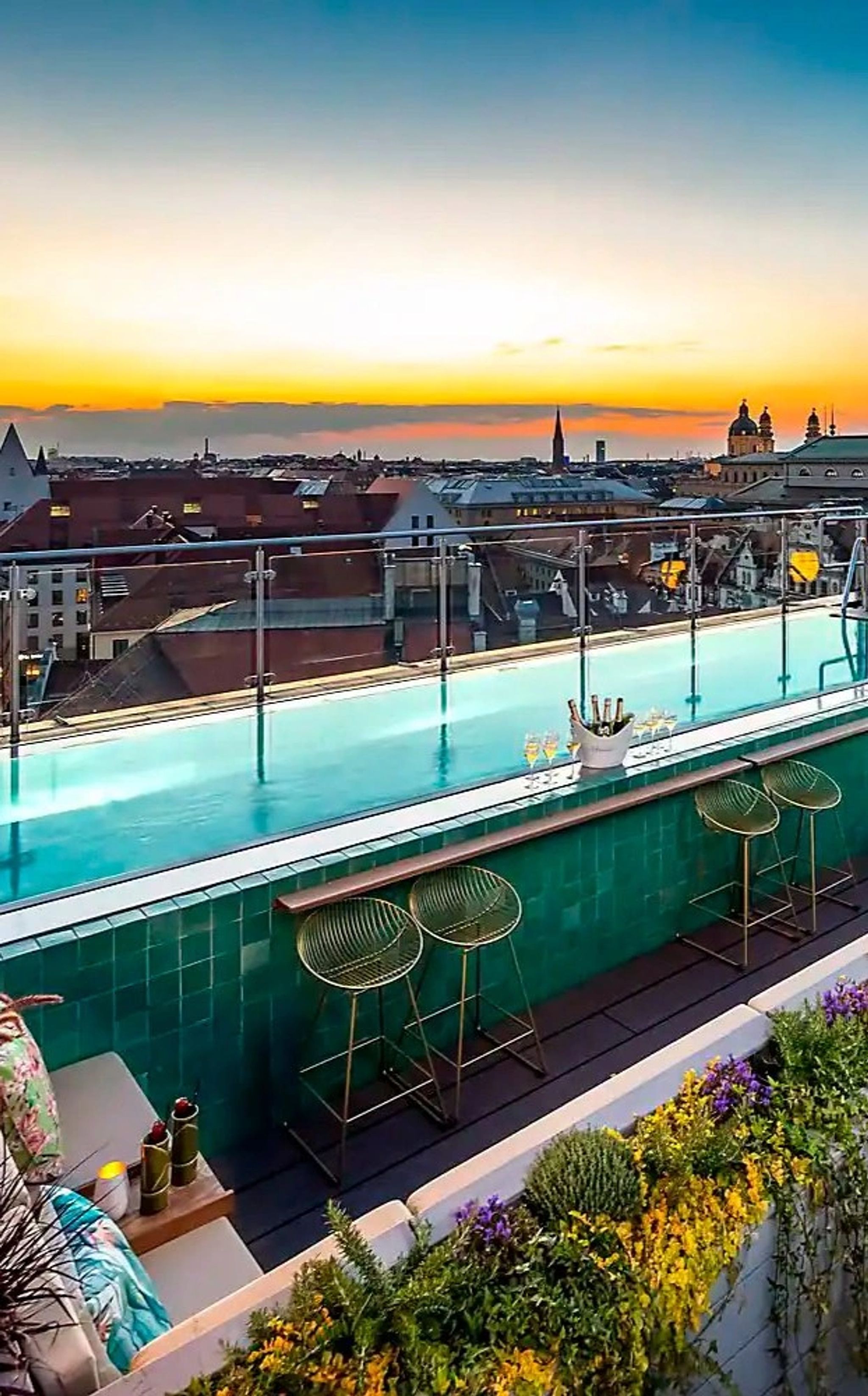 piscina externa - hotel com piscina - lazer ao ar livre