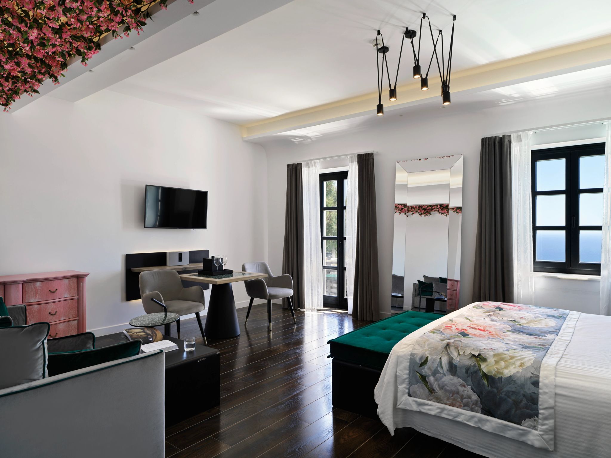 Senior Jetted Tub Suite Sea View suite alto padrao - design de luxo - suite espaçosa