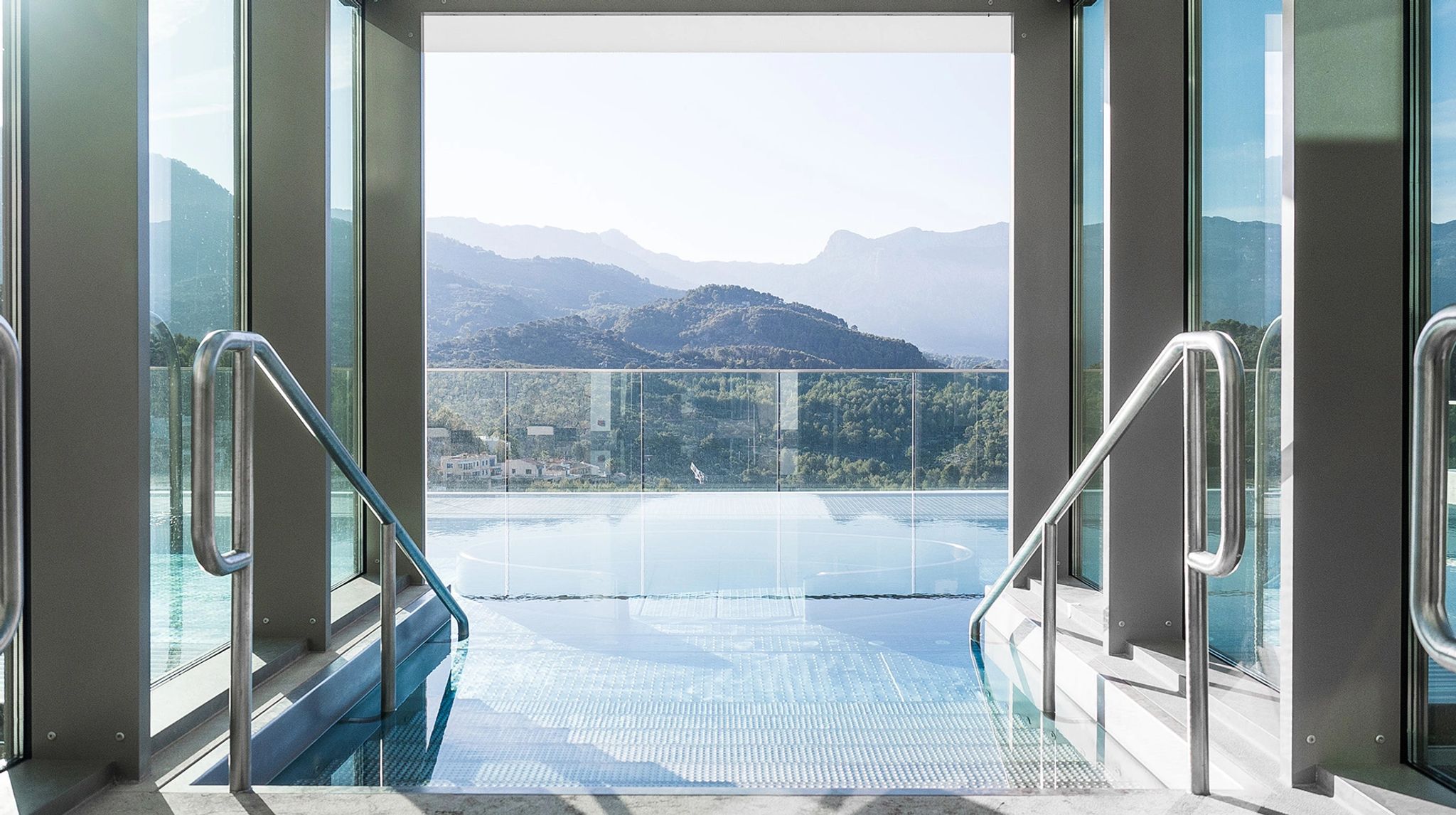 Piscina externa piscina de luxo - piscina externa - piscina vista mallorca