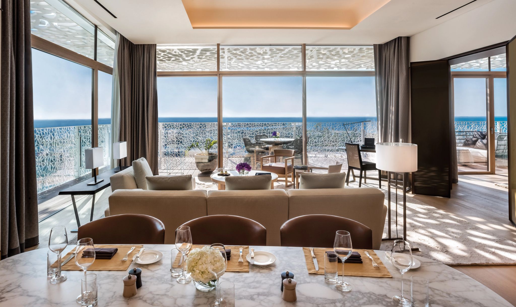 suite luxo - sala jantar - design contemporaneo