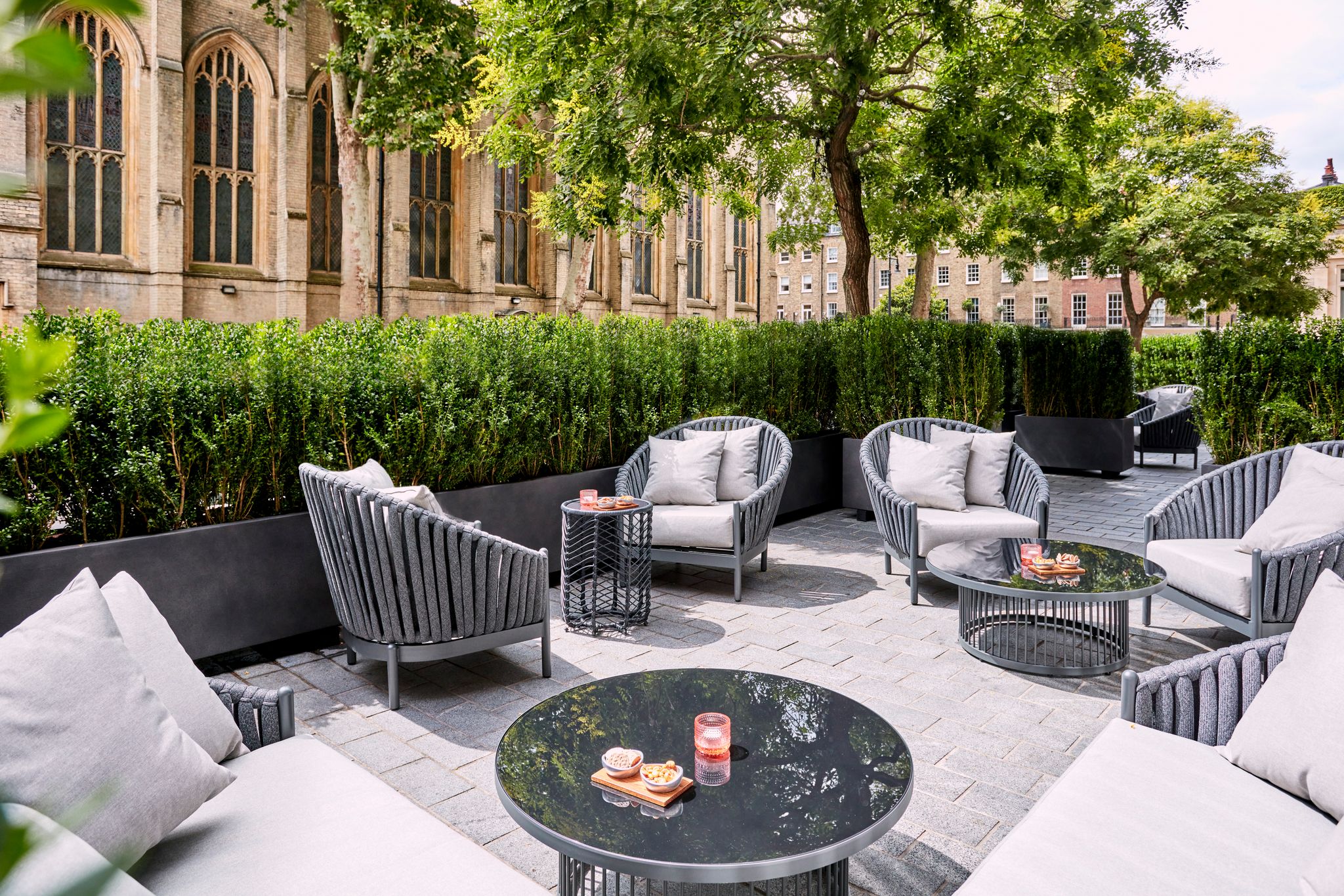 área externa - jardim do hotel - móveis modernos