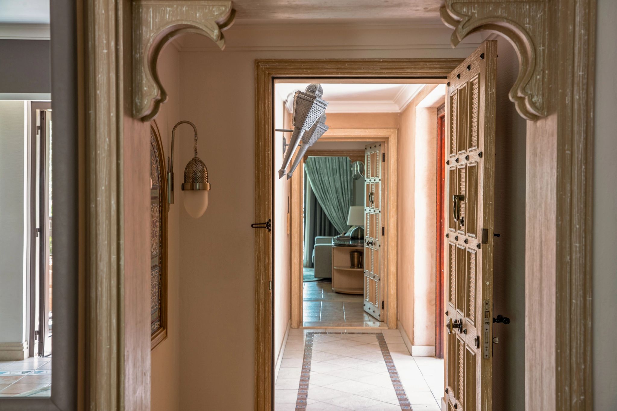 Beach House Two Bedroom Family arquitetura classica - corredor - casa com dois quartos