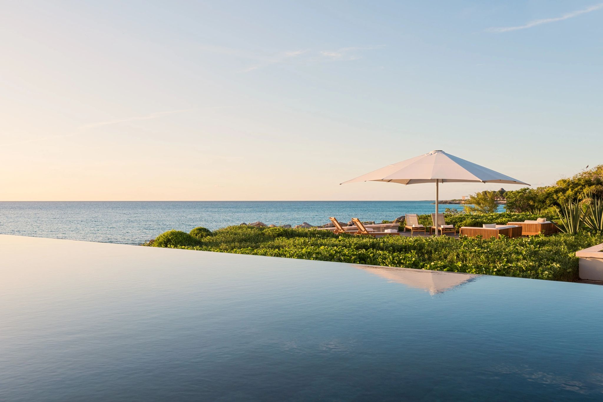 The Artists Villa piscina com vista – piscina borda infinita – piscina externa