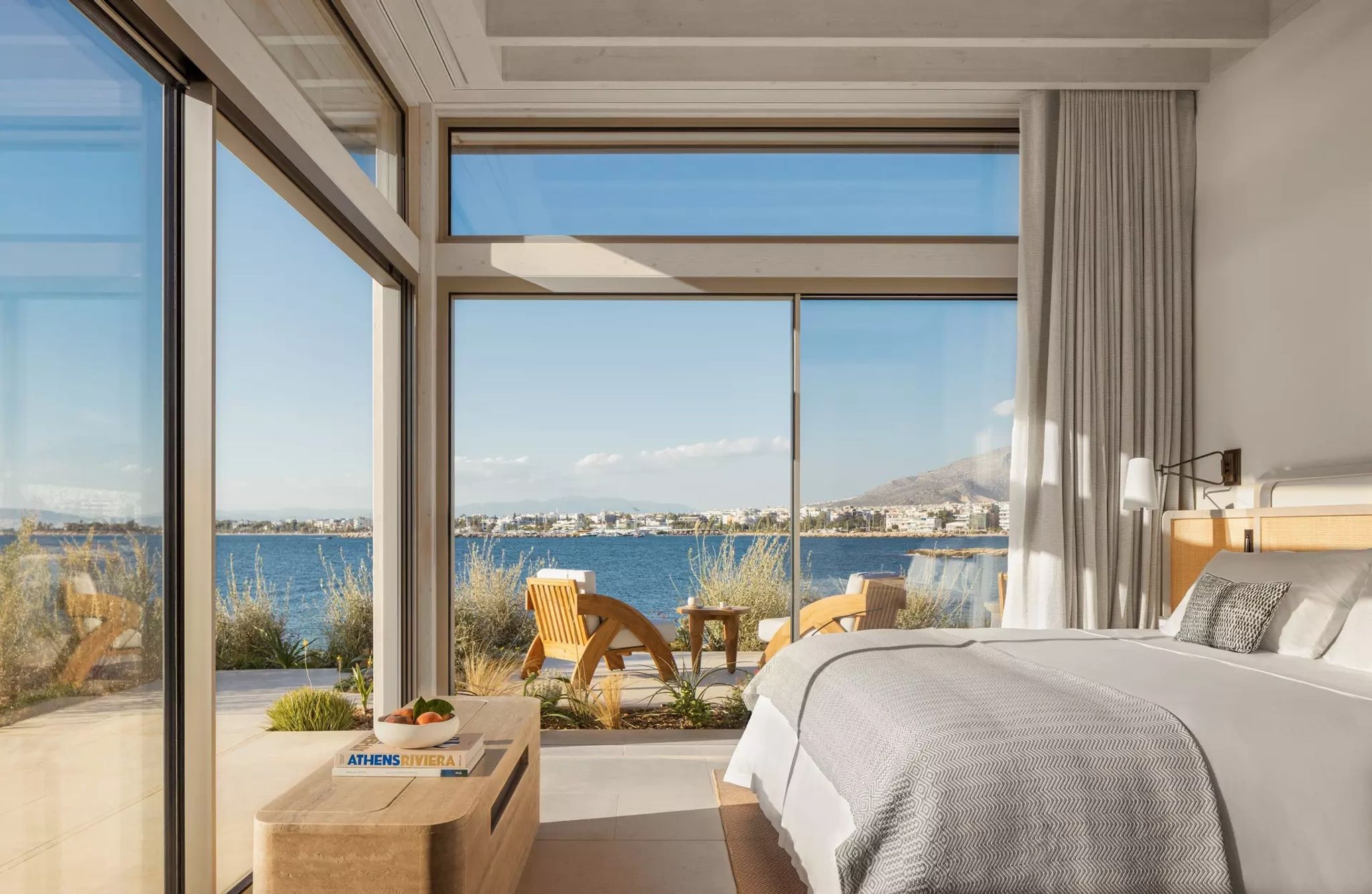 cama king - quarto luxuoso - vista mar egeu