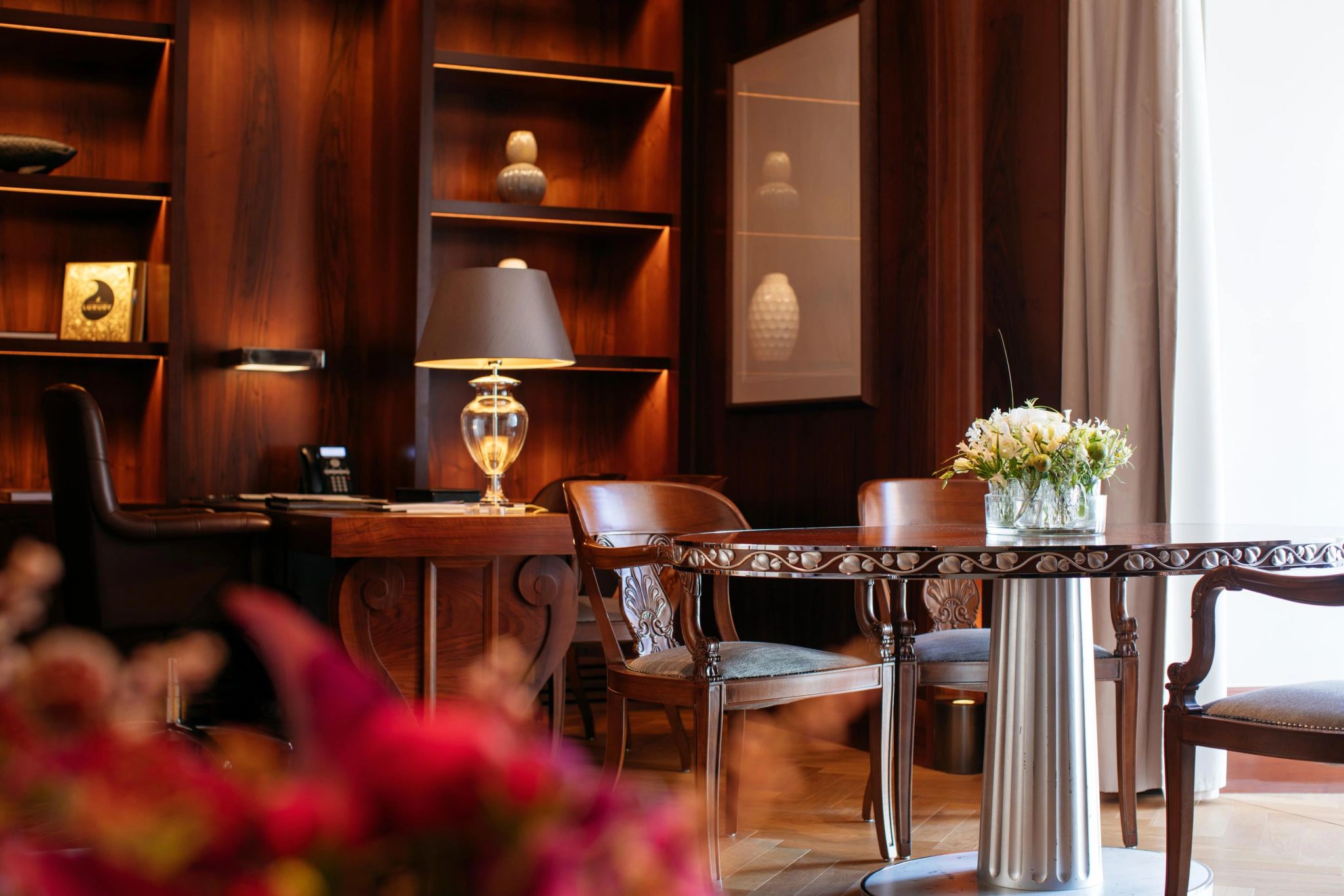 Ambassador Suite   mesa de jantar – mesa de escritorio – design de luxo