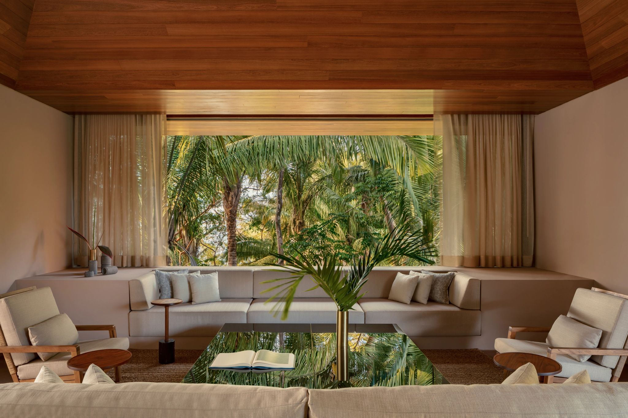 Private Home 02 - Four Bedrooms sala de estar - decoraçao tropical - design de luxo - sala ampla - vista floresta