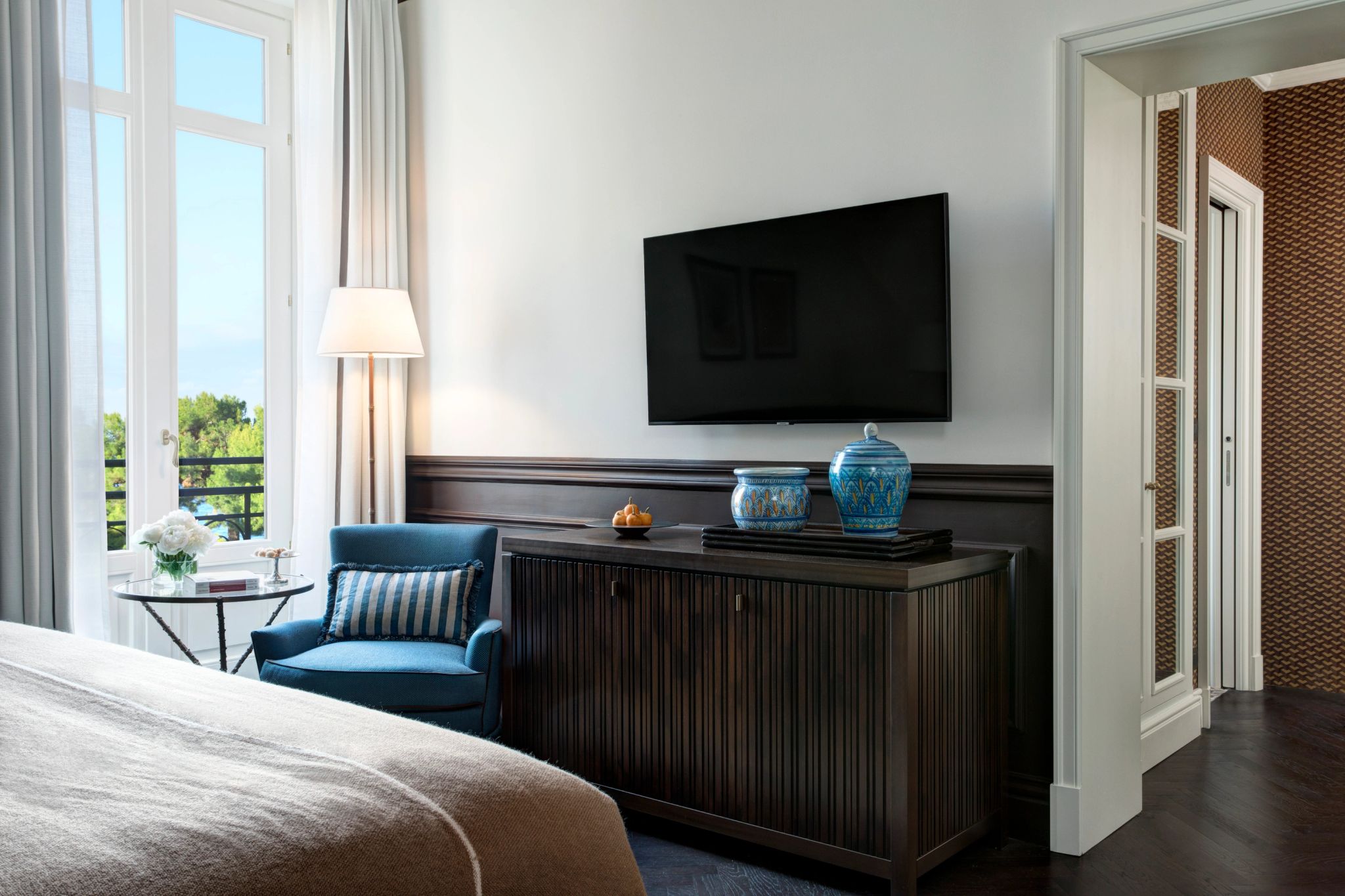 Deluxe Room Sea View vista mar – quarto com vista – cama king - quarto com tv - amenidades modernas