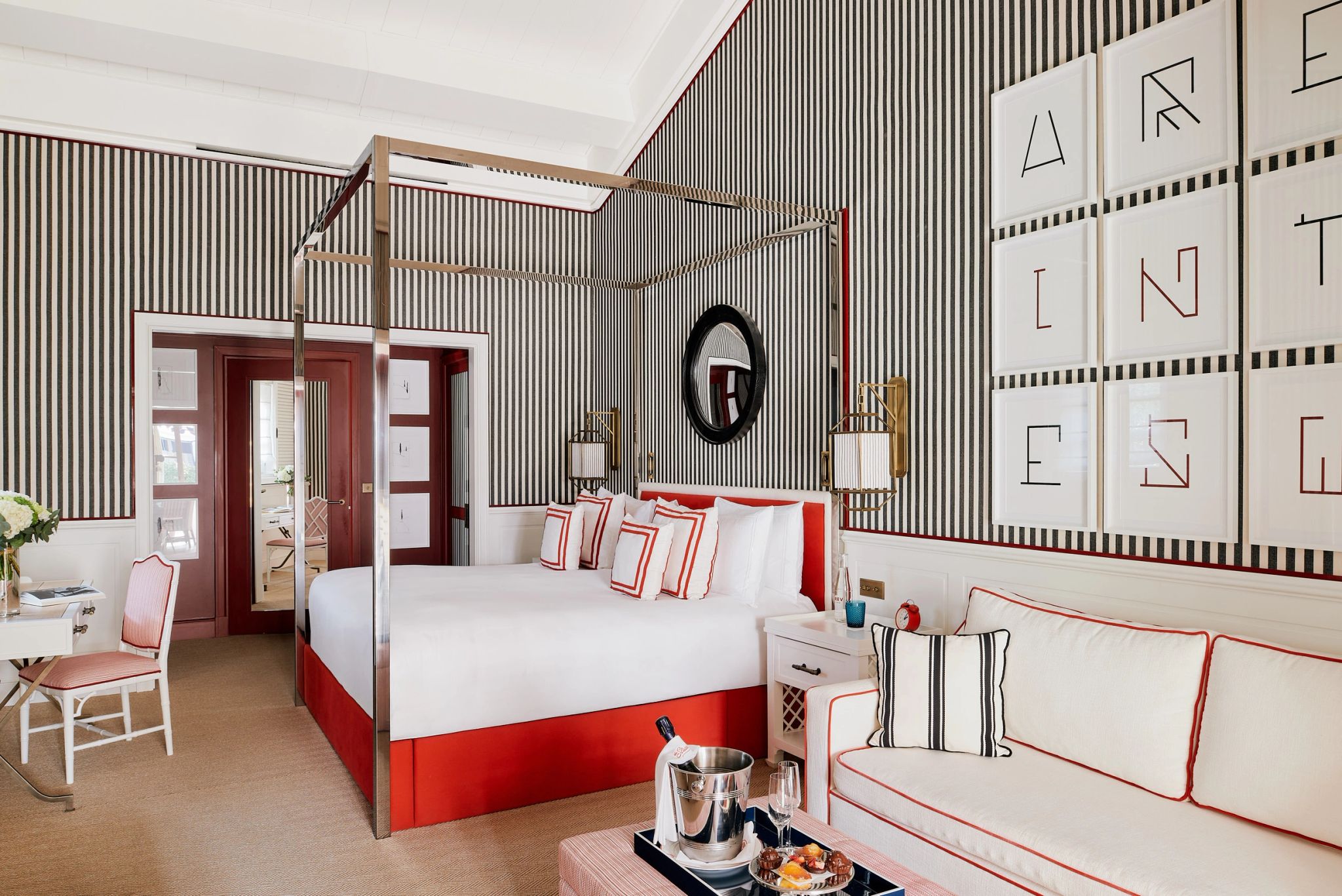 Poolside Suite cama king size - sofa premium - suite de luxo