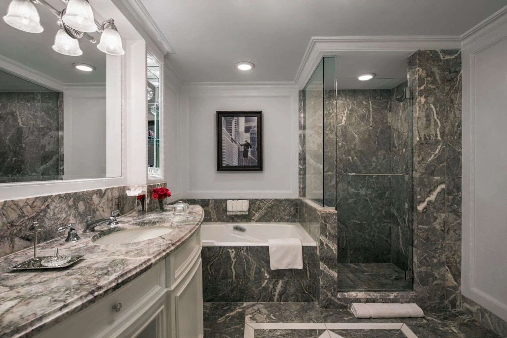 banheiro de luxo - decoracao marmore - banheira premium