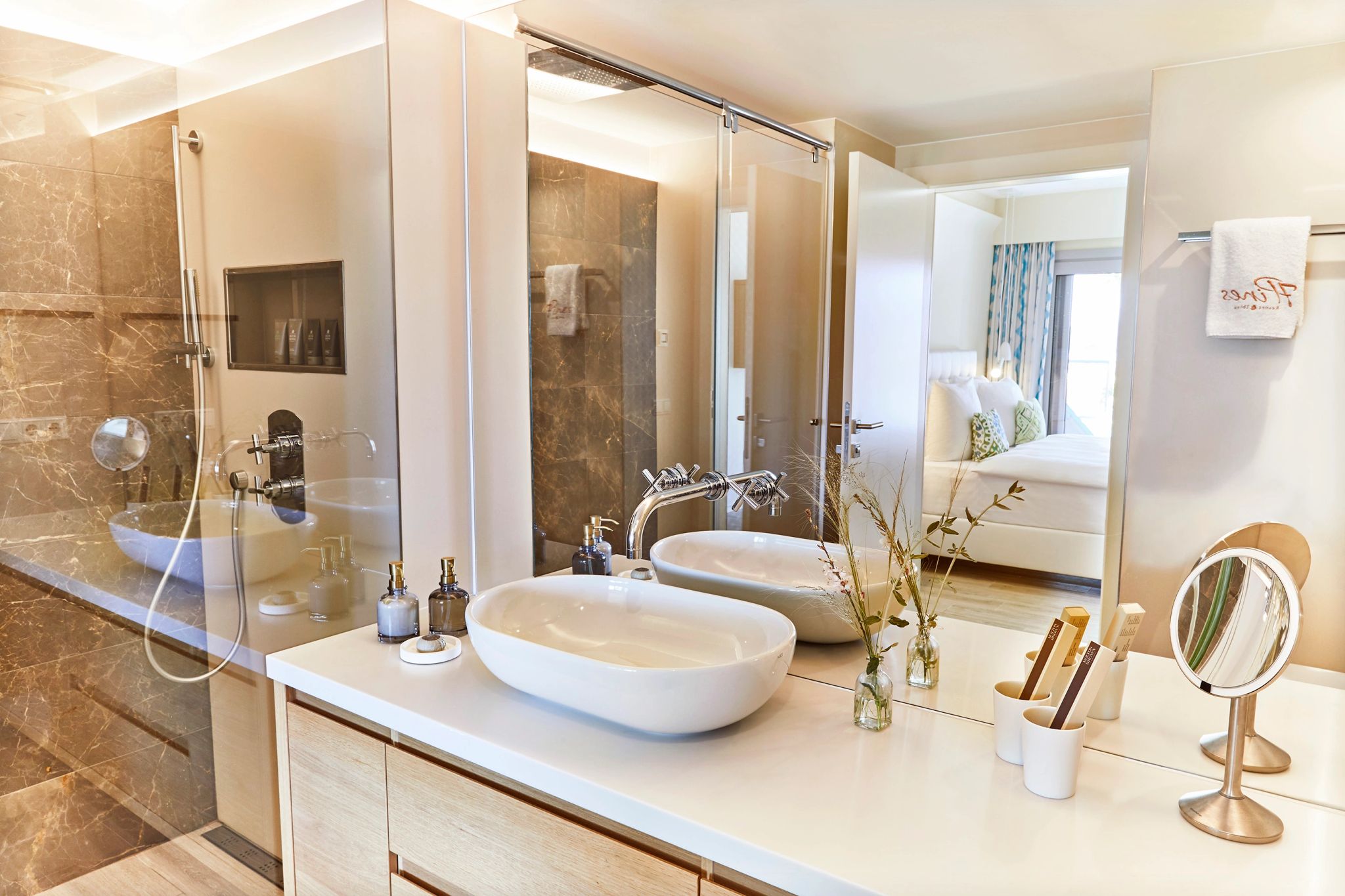 Laguna Suite  banheiro moderno – banheiro spa – chuveiro premium