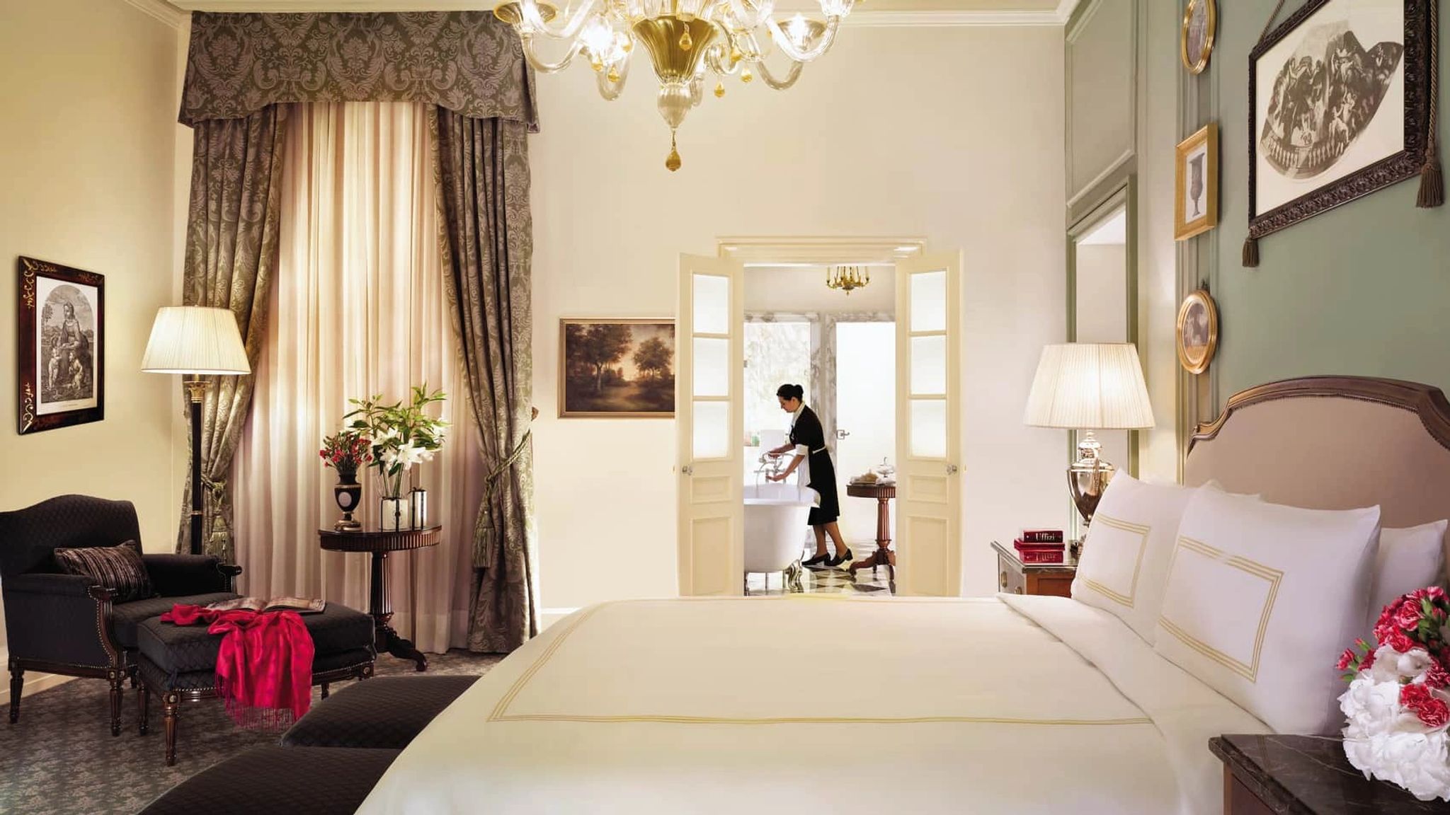 cama king size - decoracao estilo classico - detalhes em dourado