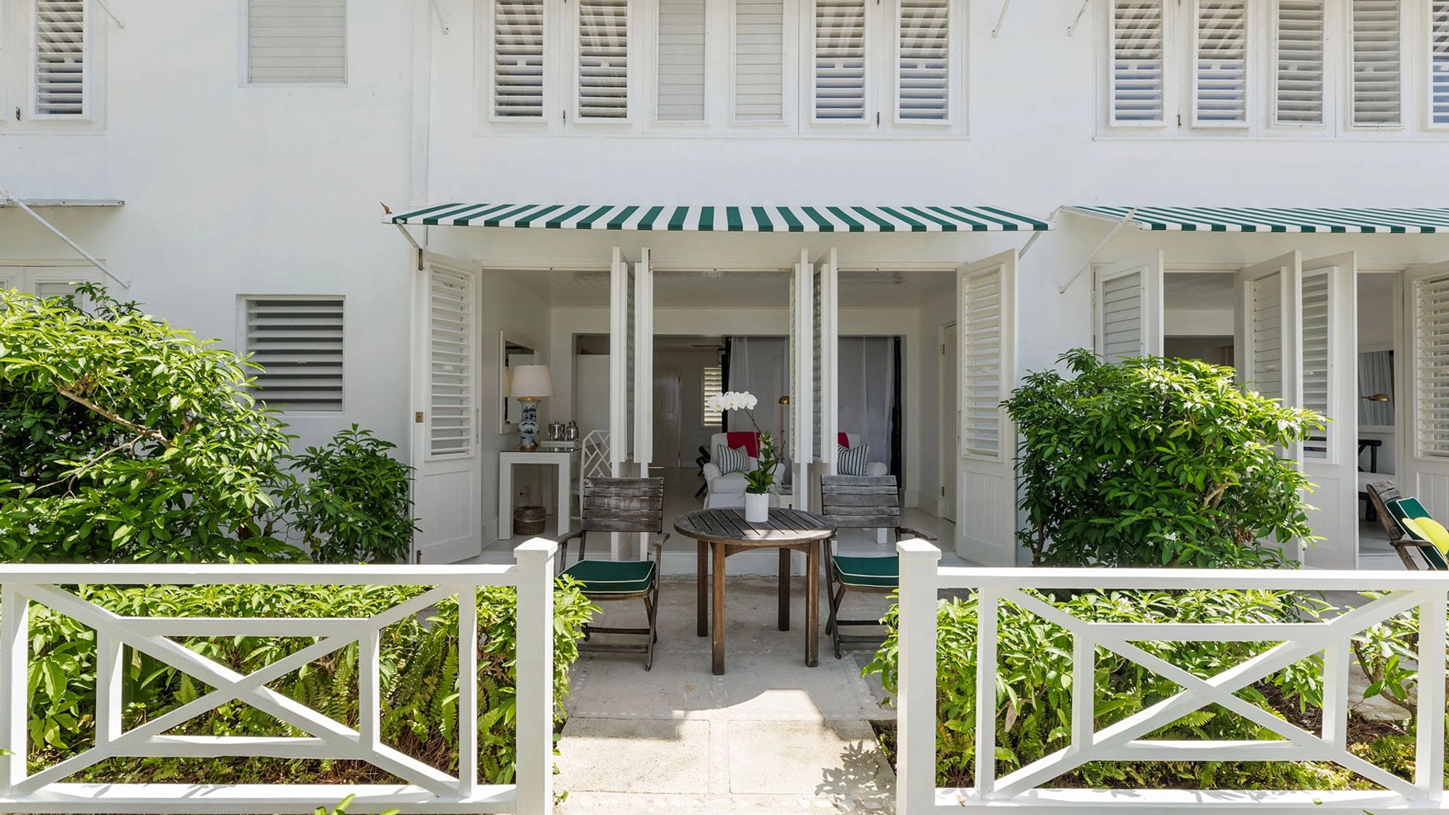 Premium Oceanfront Balcony Double  entrada do quarto - area externa - jardim privativo