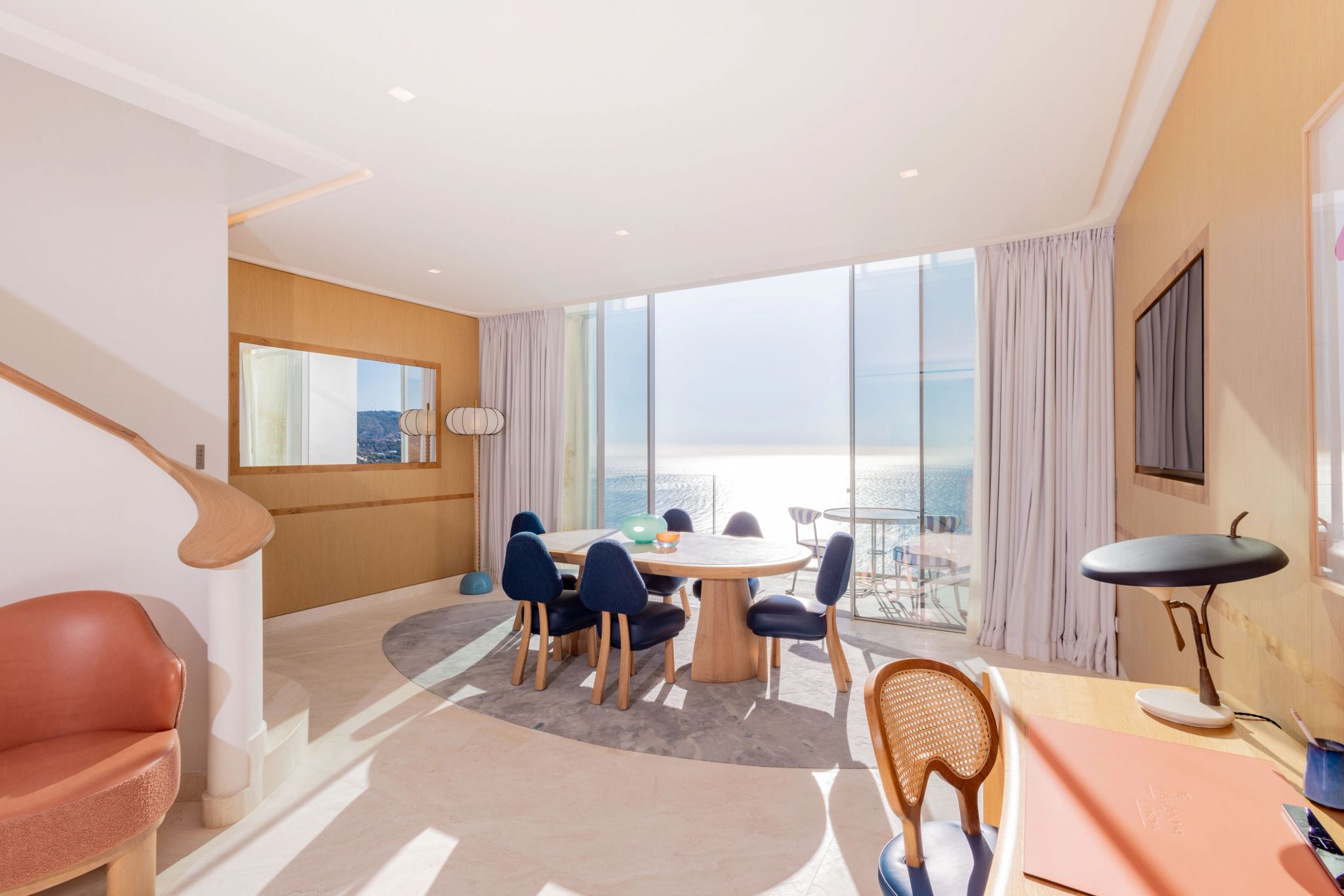 Azur Suite mesa de jantar - suite de luxo - suite com varanda - varanda privativa