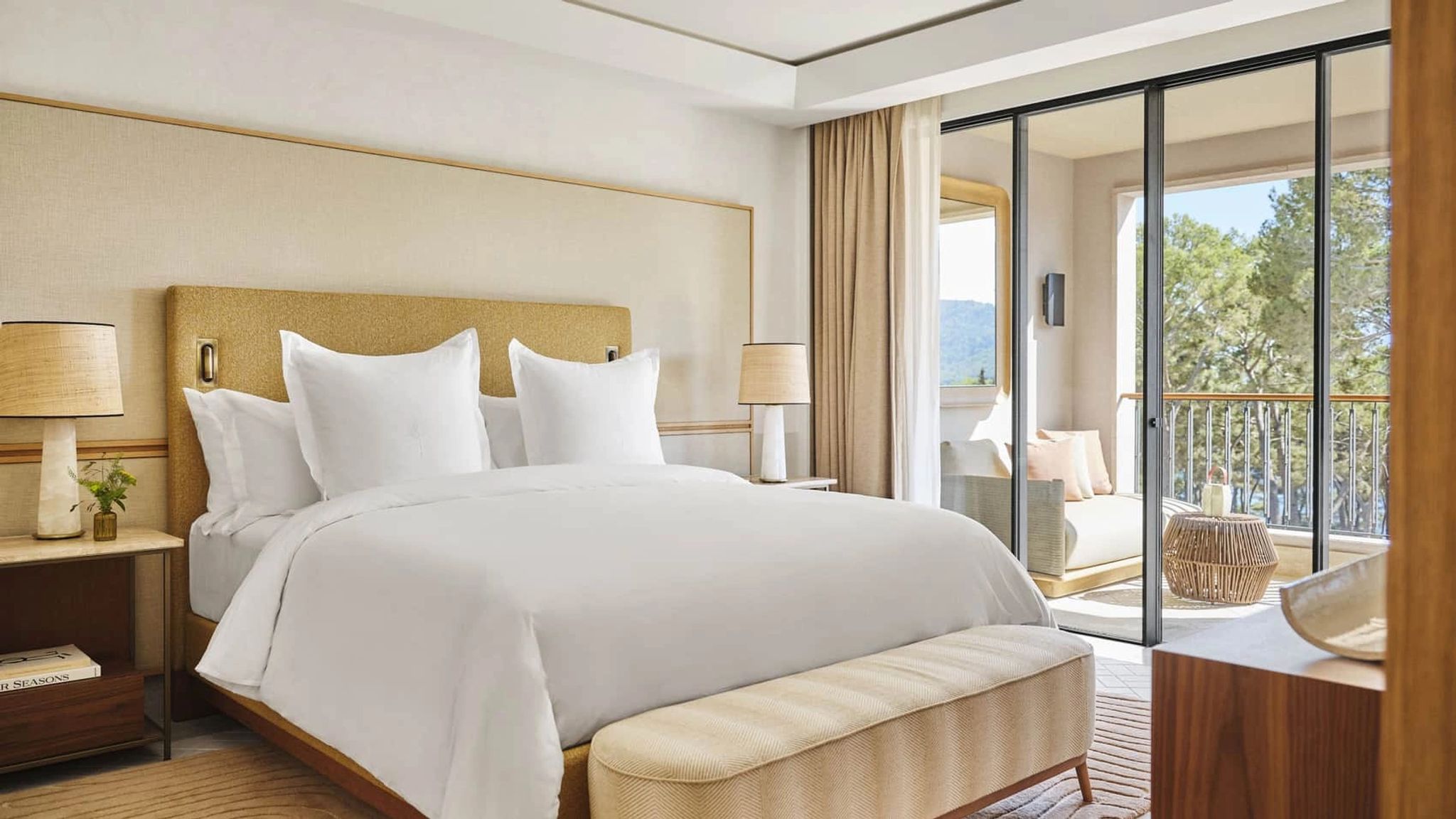 Grand Pine View Suite suite master - cama king-size - decoracao premium