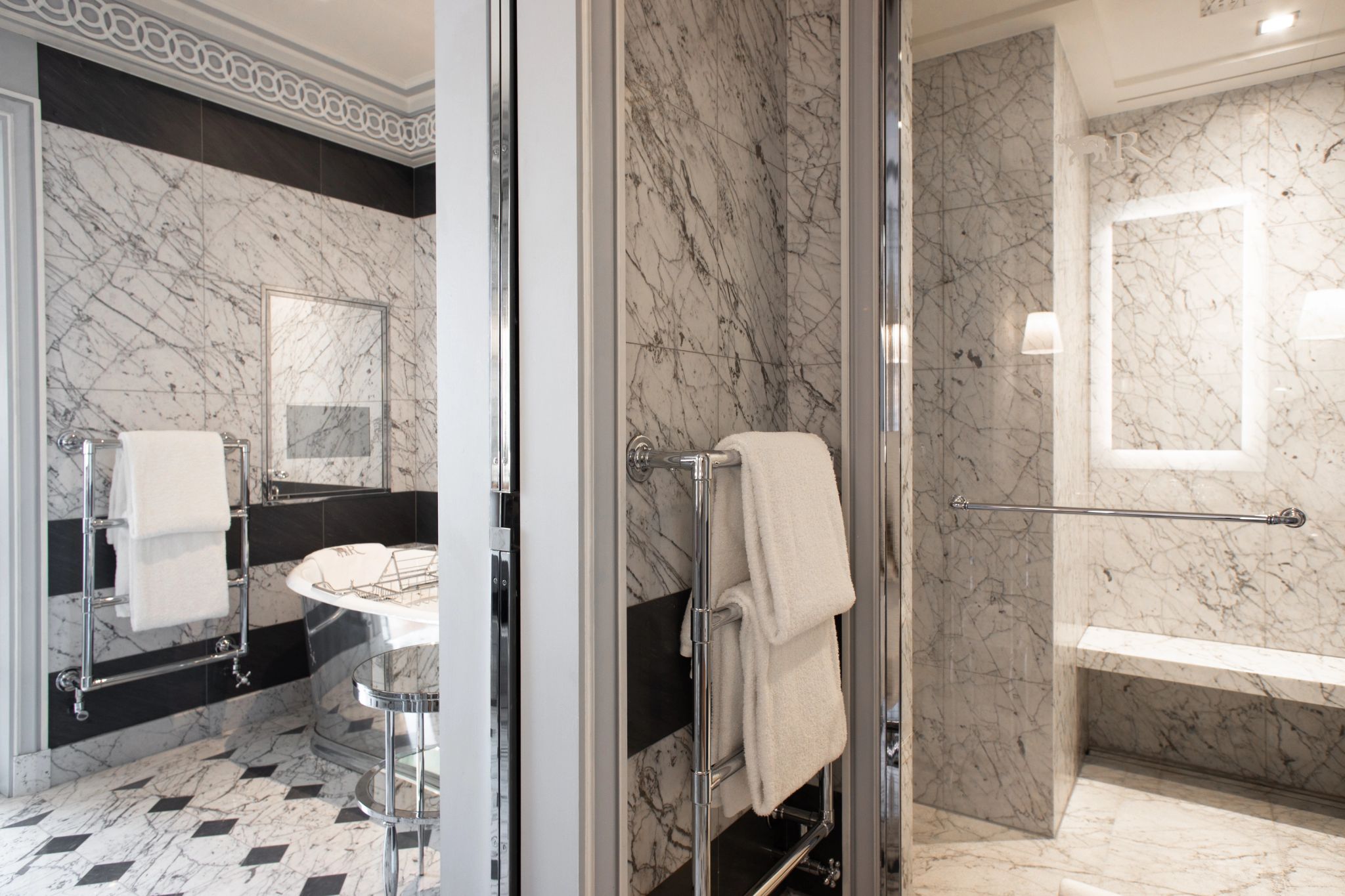 Eiffel Presidential Suite banheiro em marmore - banheiro de luxo - banho de banheira