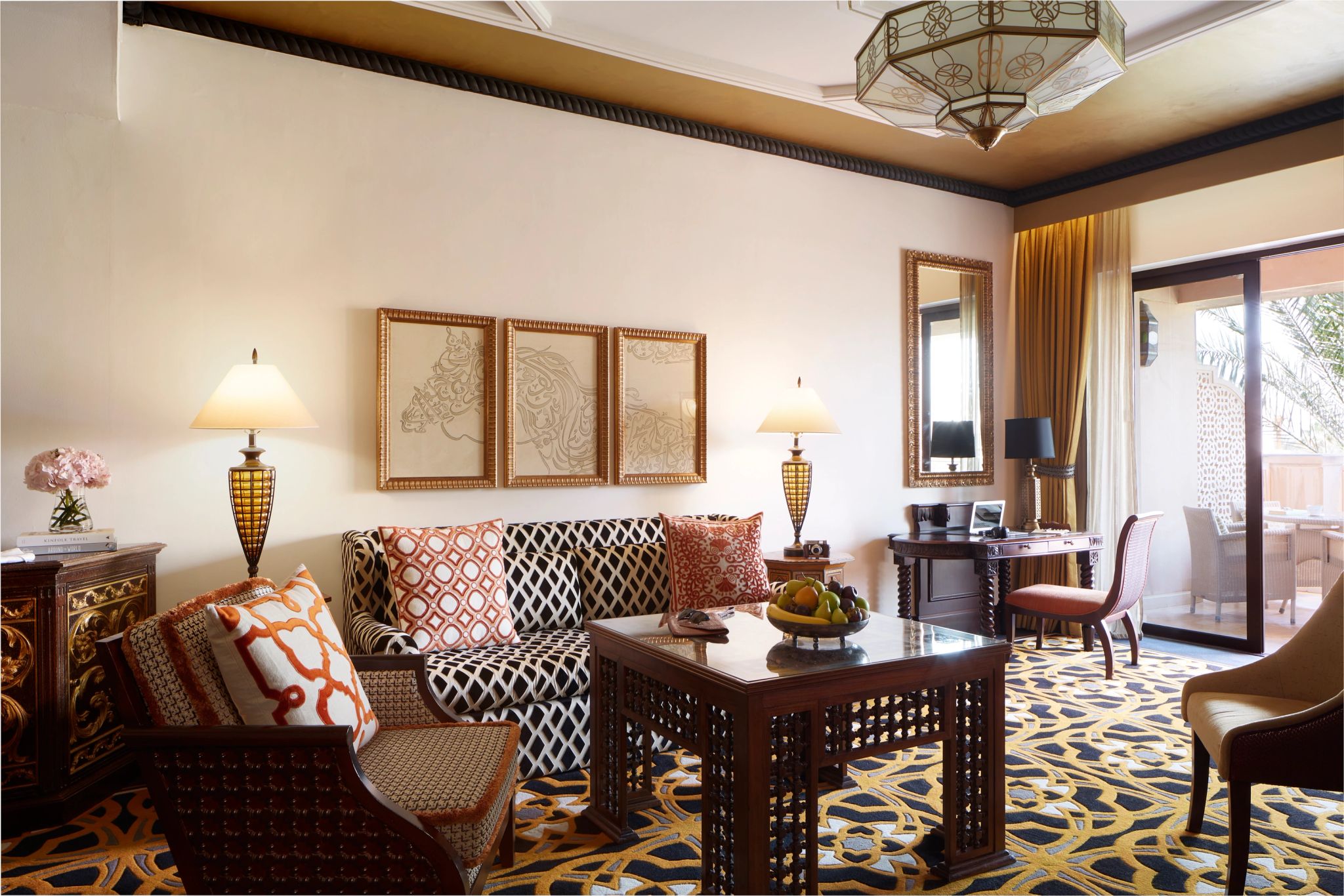 Arabian Family Club sala de estar - sala separada - quarto com sala