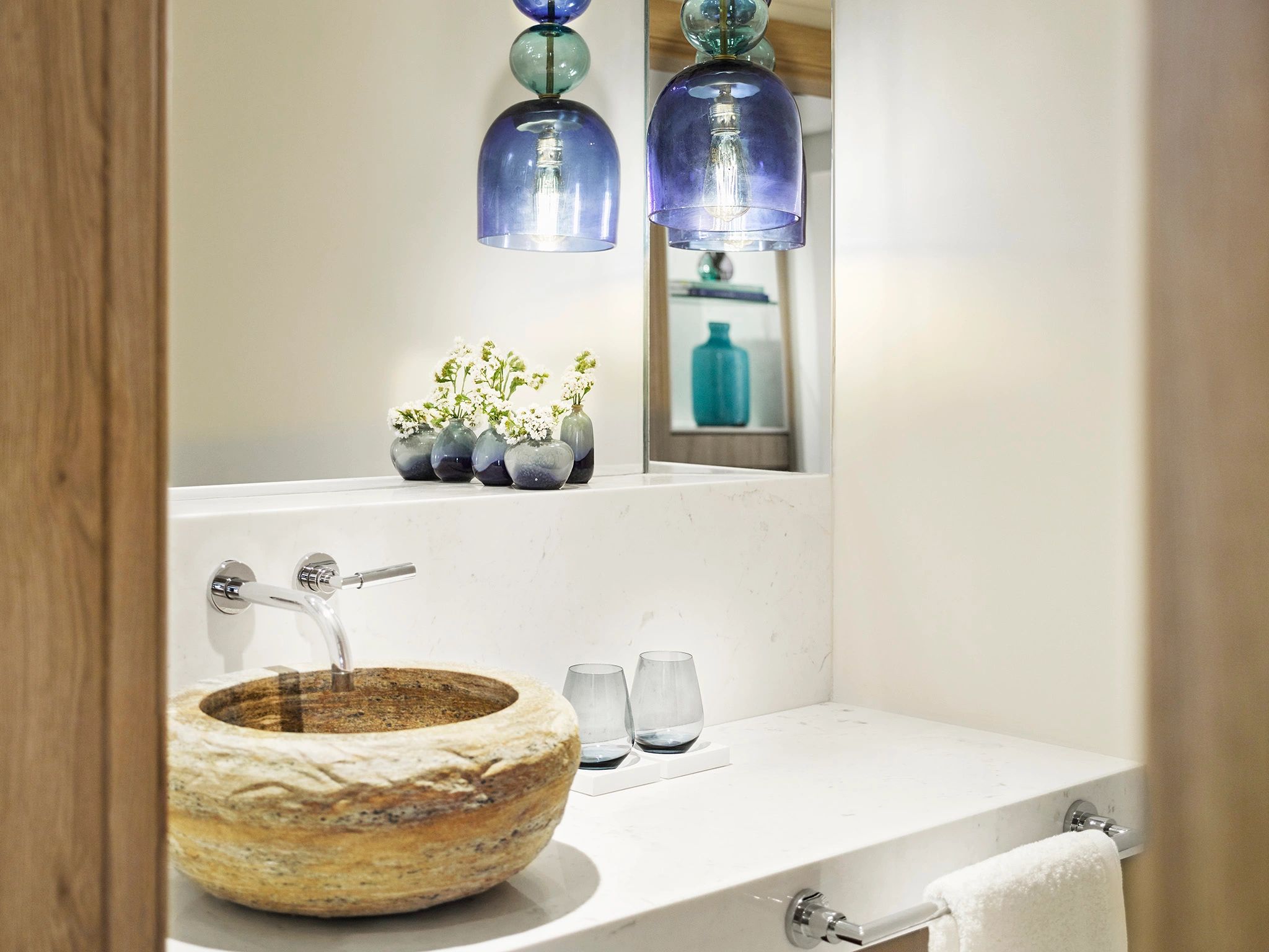 Cool Sea View banheiro chique - banheiro moderno - quarto de hotel