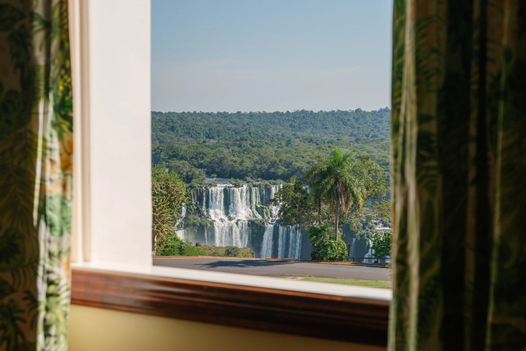 vista para as cataratas - vista de quarto de hotel