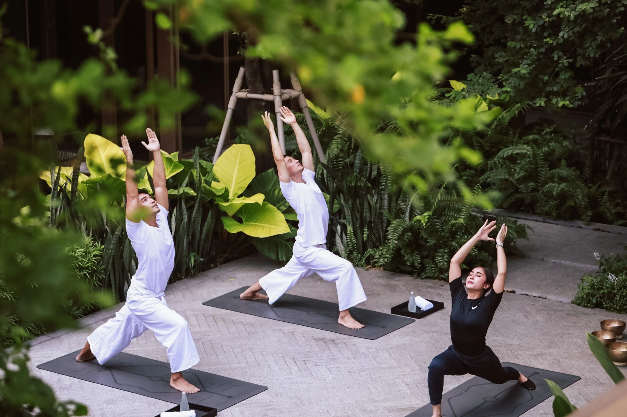 aula de yoga - aulas fitness - yoga ao ar livre