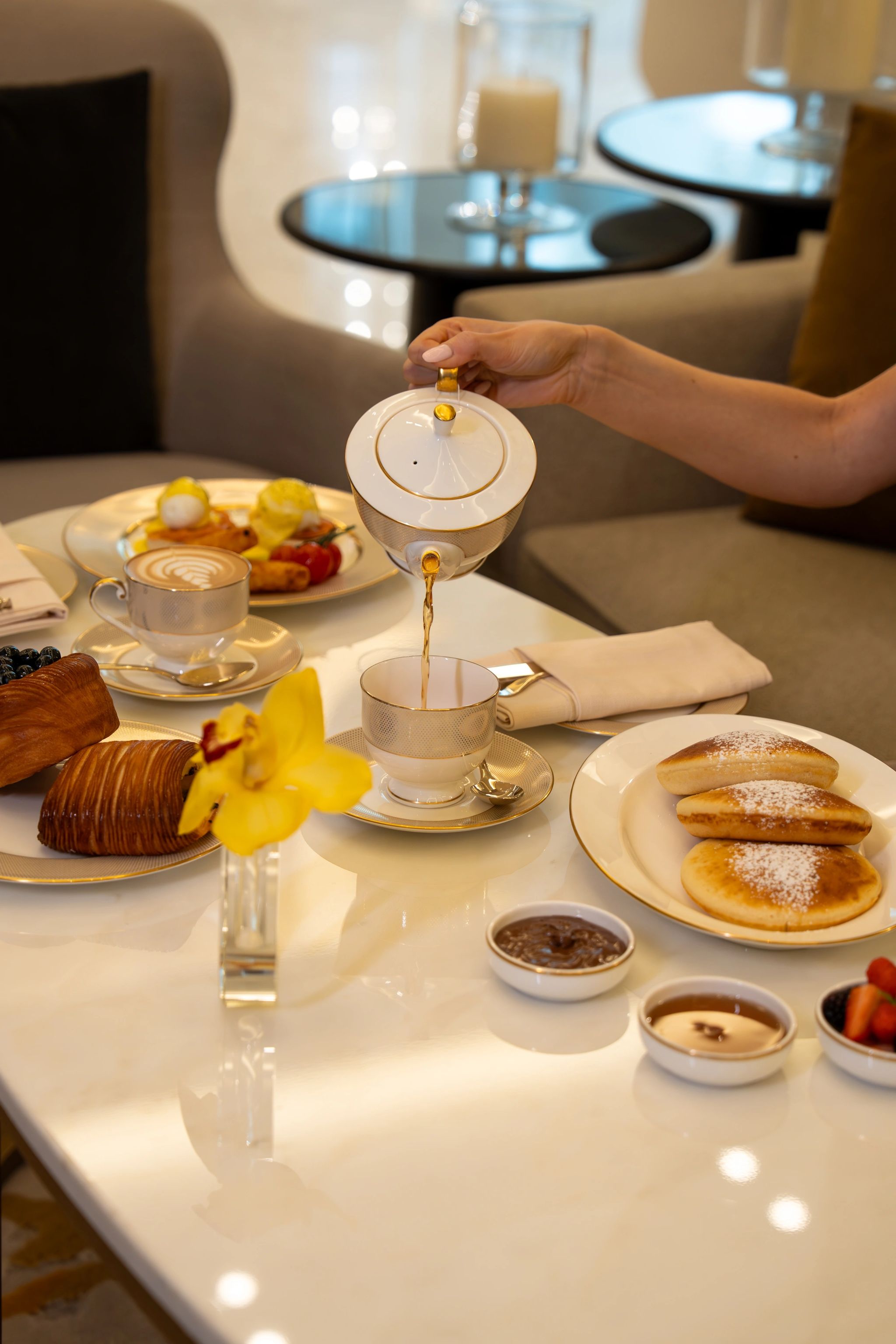 Address Downtown buffet cafe manha - mesa de cafe - gastronomia matinal dt