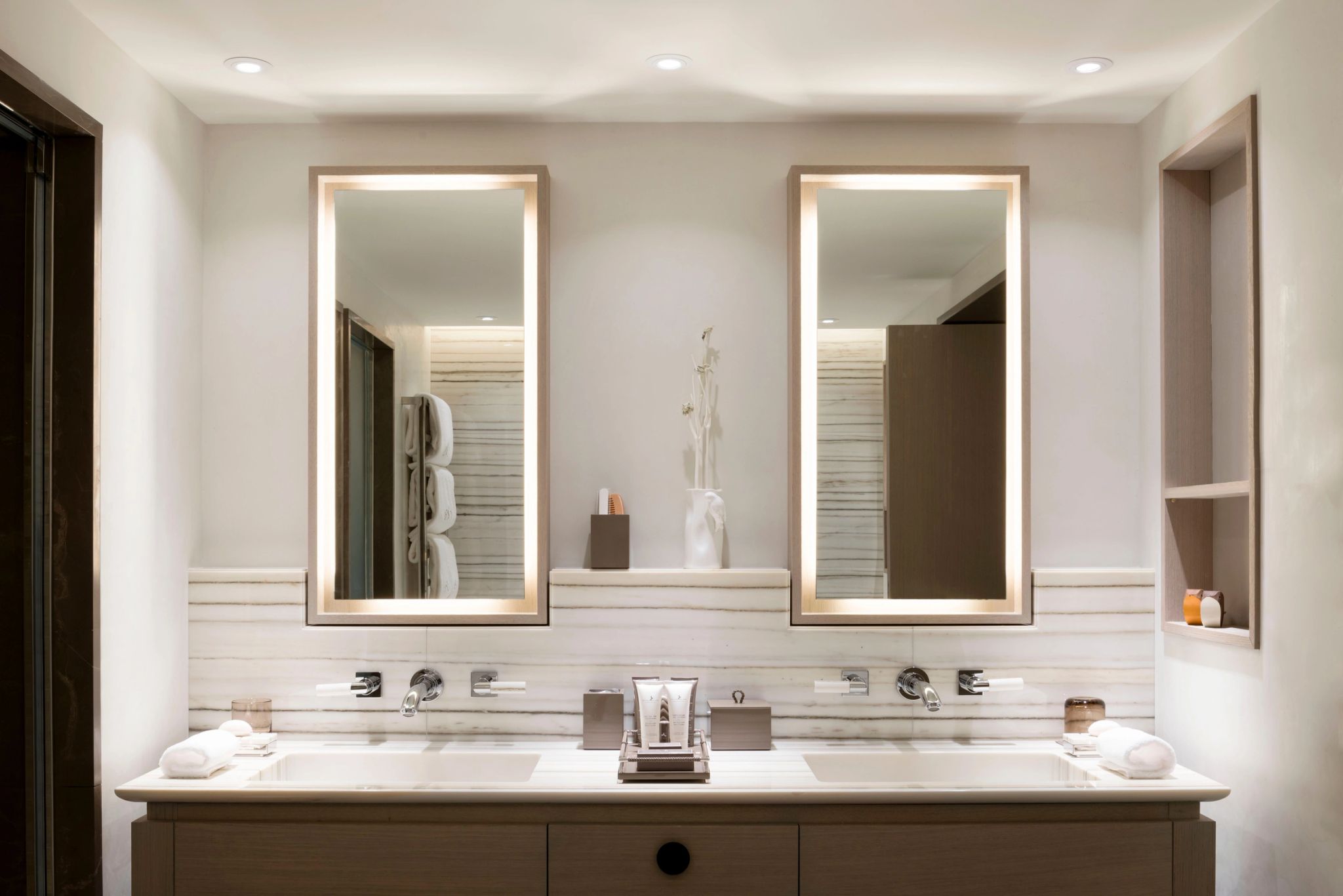 Junior Suite banheiro casal – banheiro de luxo - pia dupla