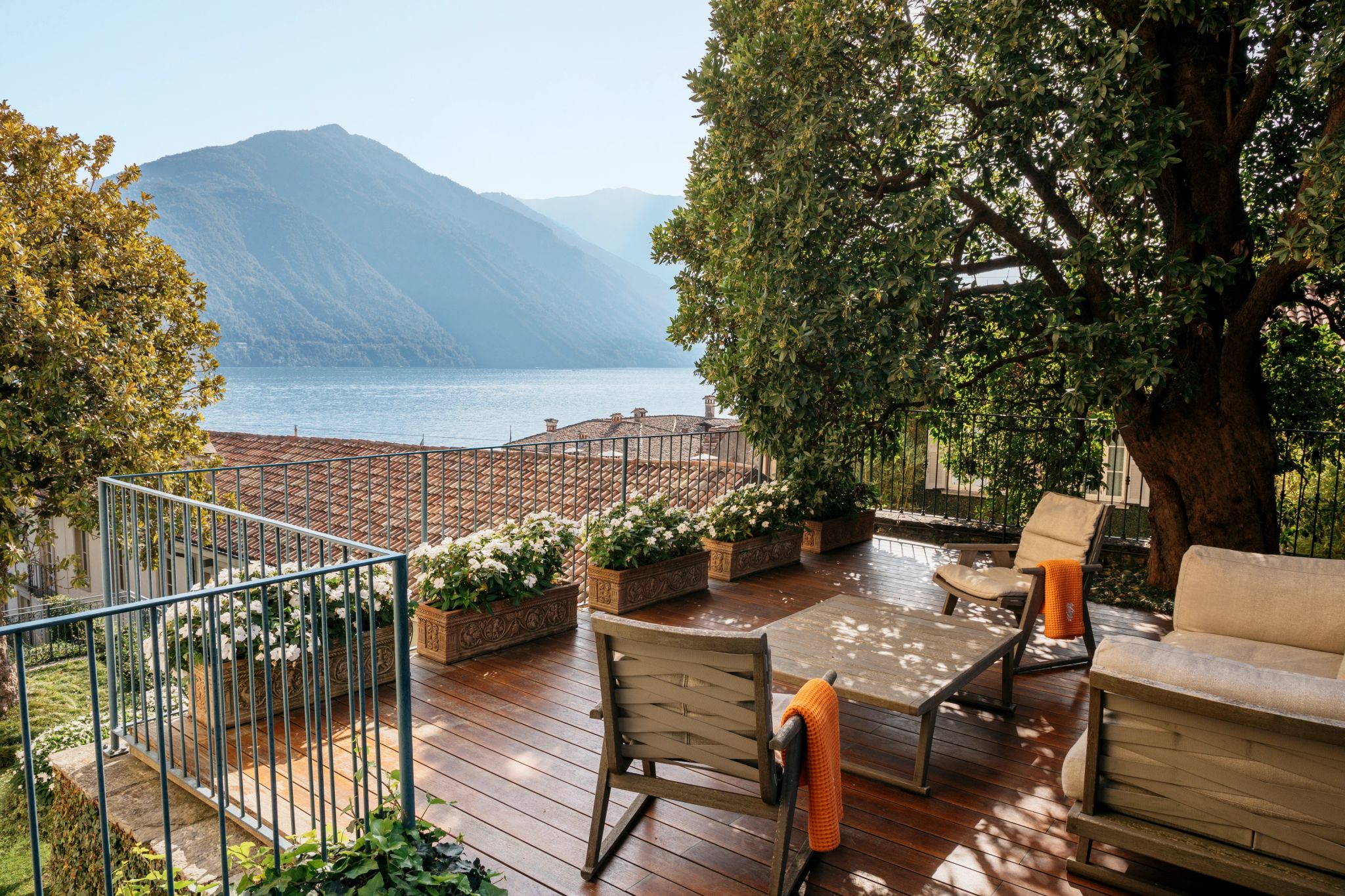Terrace Garden Suite terraco mobiliado – suite com lago di como – vista jardim