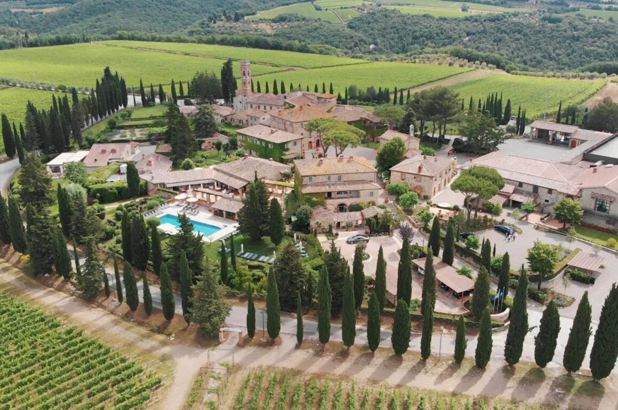 vista aerea toscana – vinhedos – resort de luxo - resort na italia - vinicola san felice