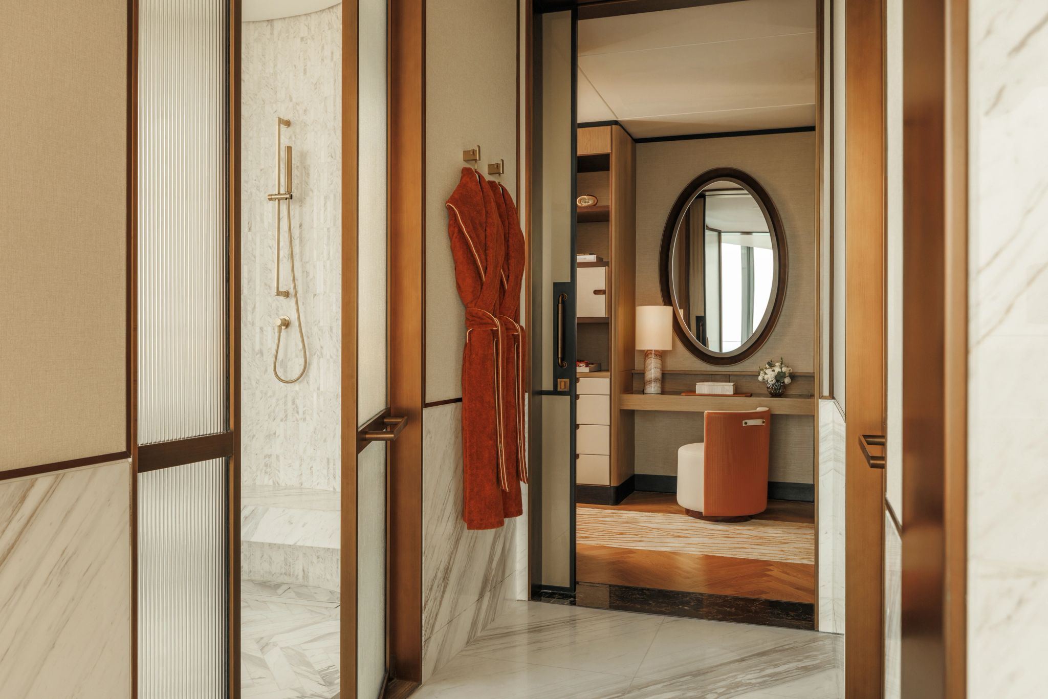 Ocean Panoramic banheiro de marmore - amenidades de luxo - quarto de hotel