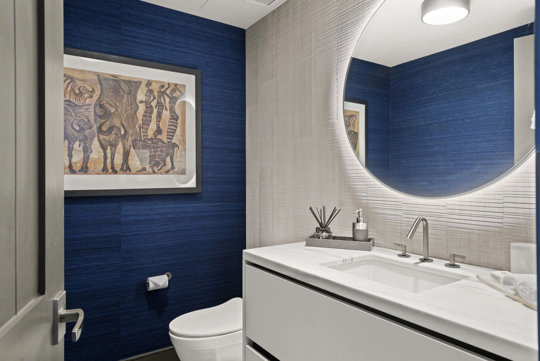 Woods Five Bedroom Residence banheiro moderno - banheiro de luxo - casa cinco quartos