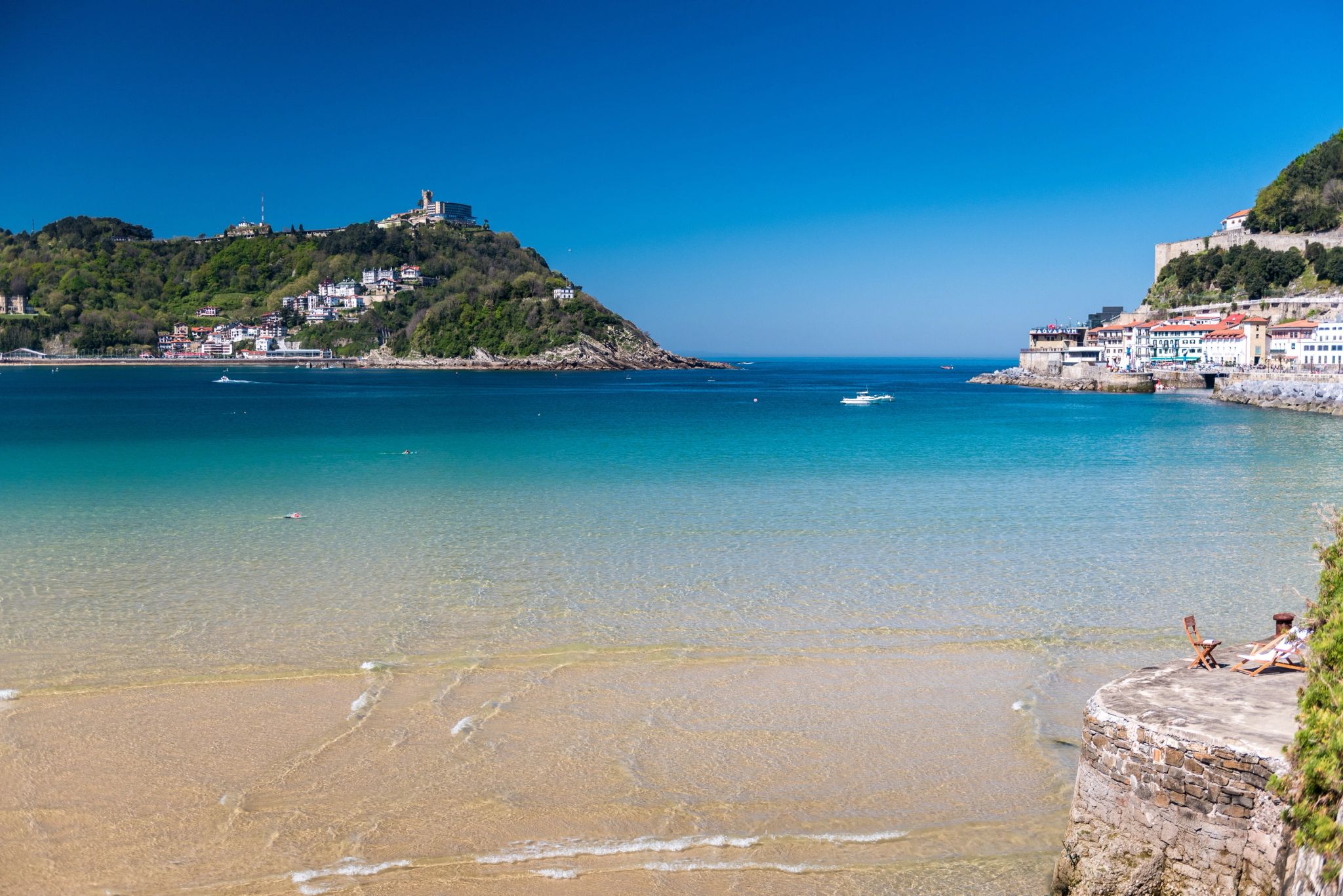 Praias no arredores do hotel mar cristalino - praia paradisiaca - viagem para praia