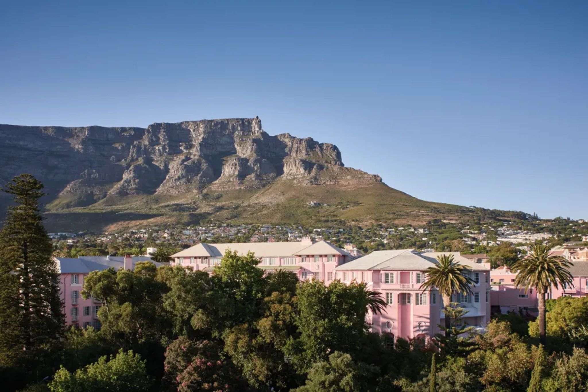 fachada rosa - jardins vitorianos - vista table mountain