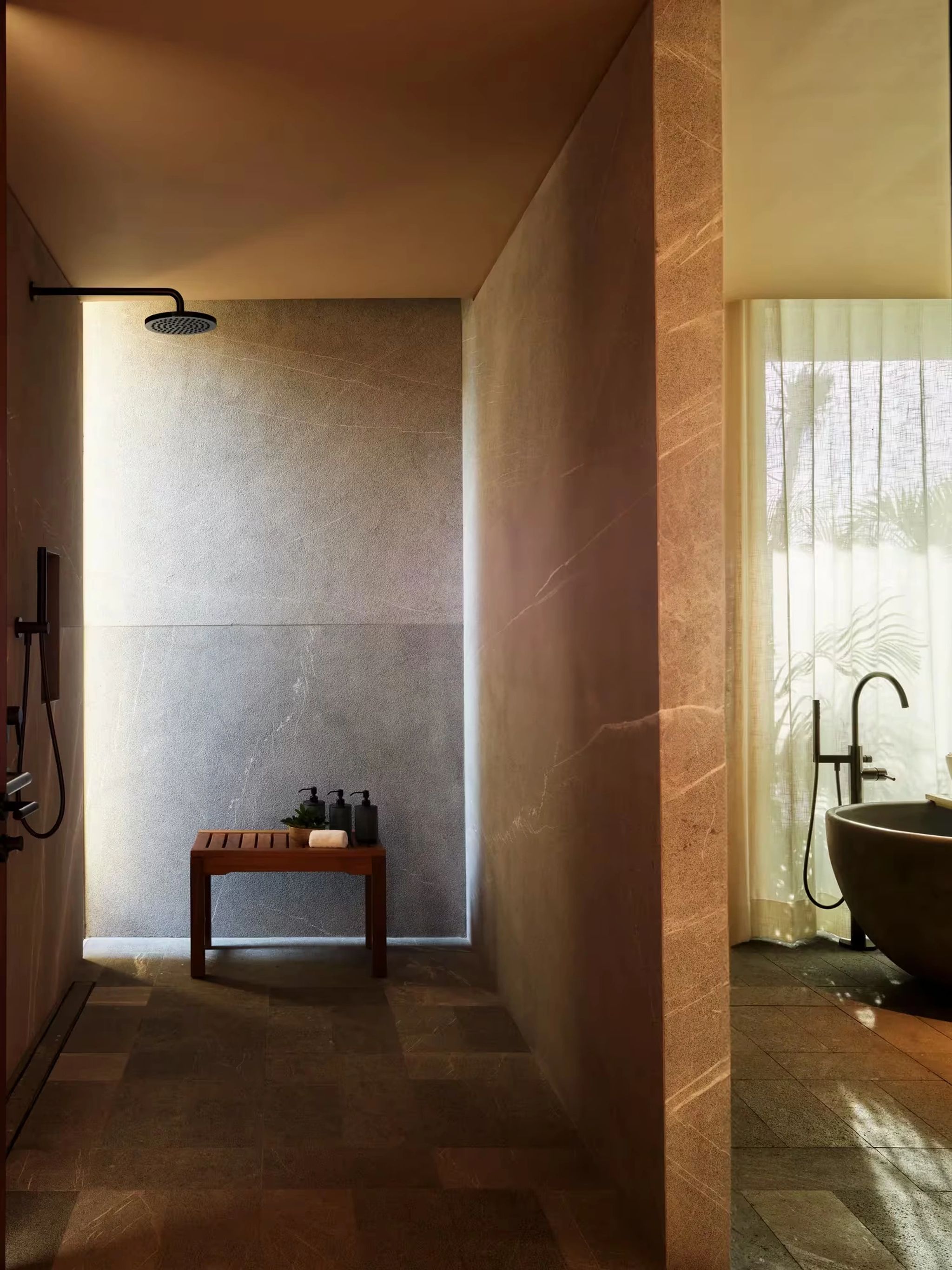 Flatland Two Bedroom Studio Suite banheira imersao - chuveiro ao ar livre - banheiro de luxo