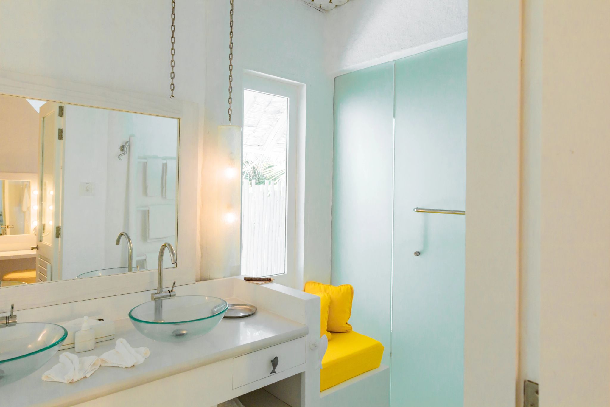 Villa 1 banheiro de luxo - pia dupla - banho premium