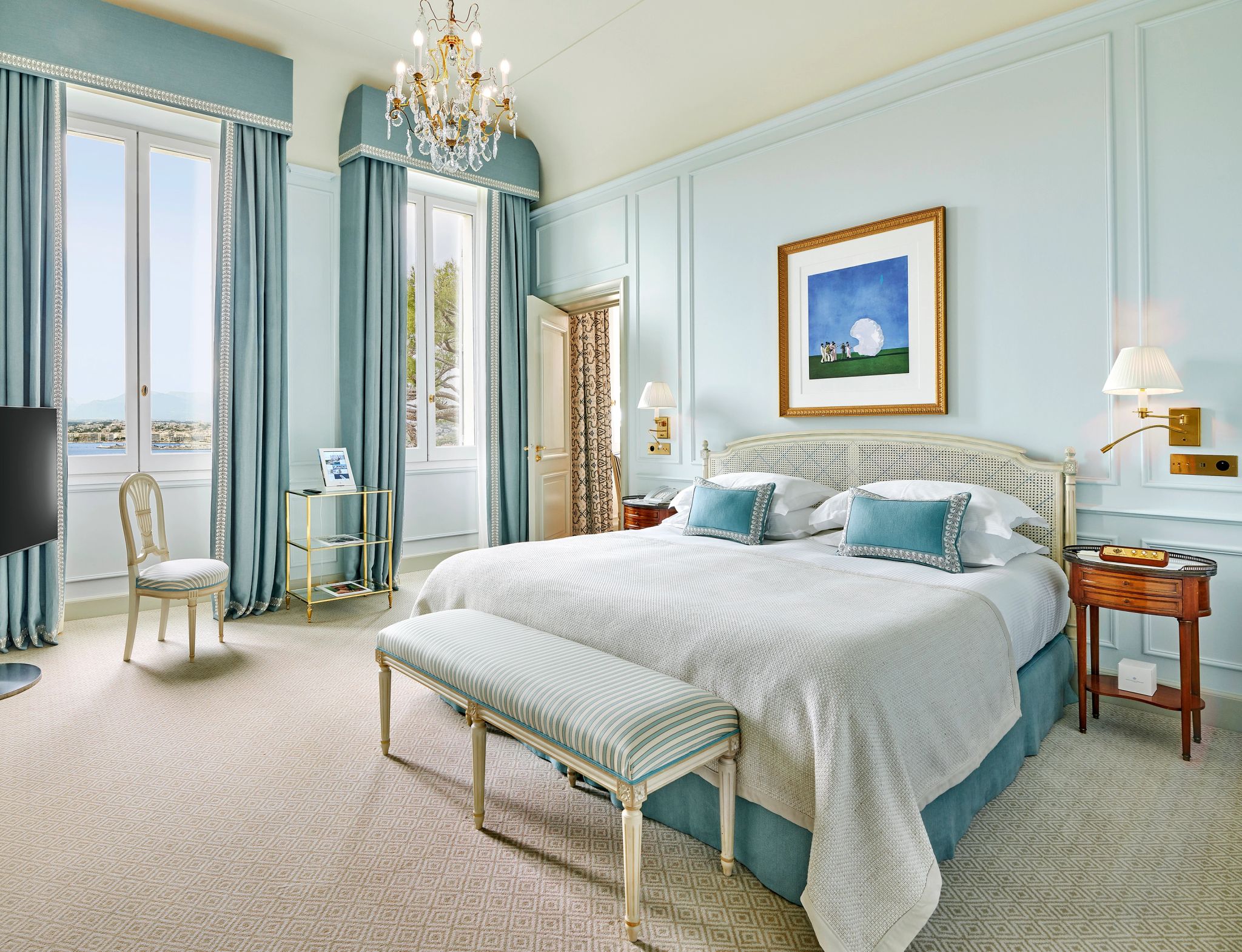 One Bedroom Suite suite de luxo - suite casal - decoraçao classica - obras de arte