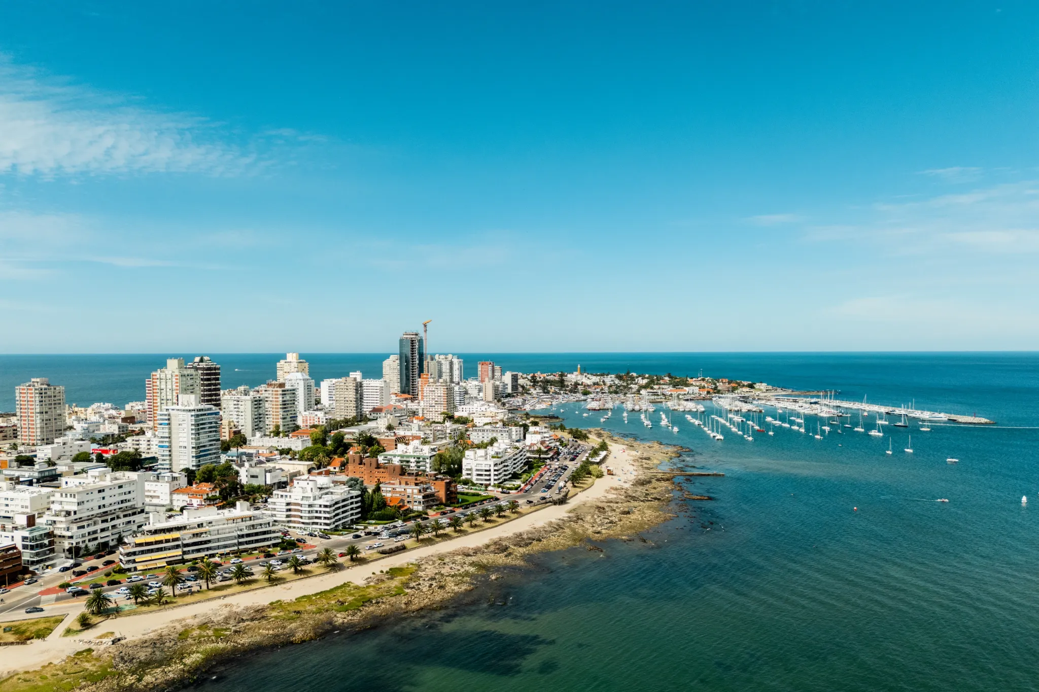 paisagem urbana - praias do uruguai - destio de praia