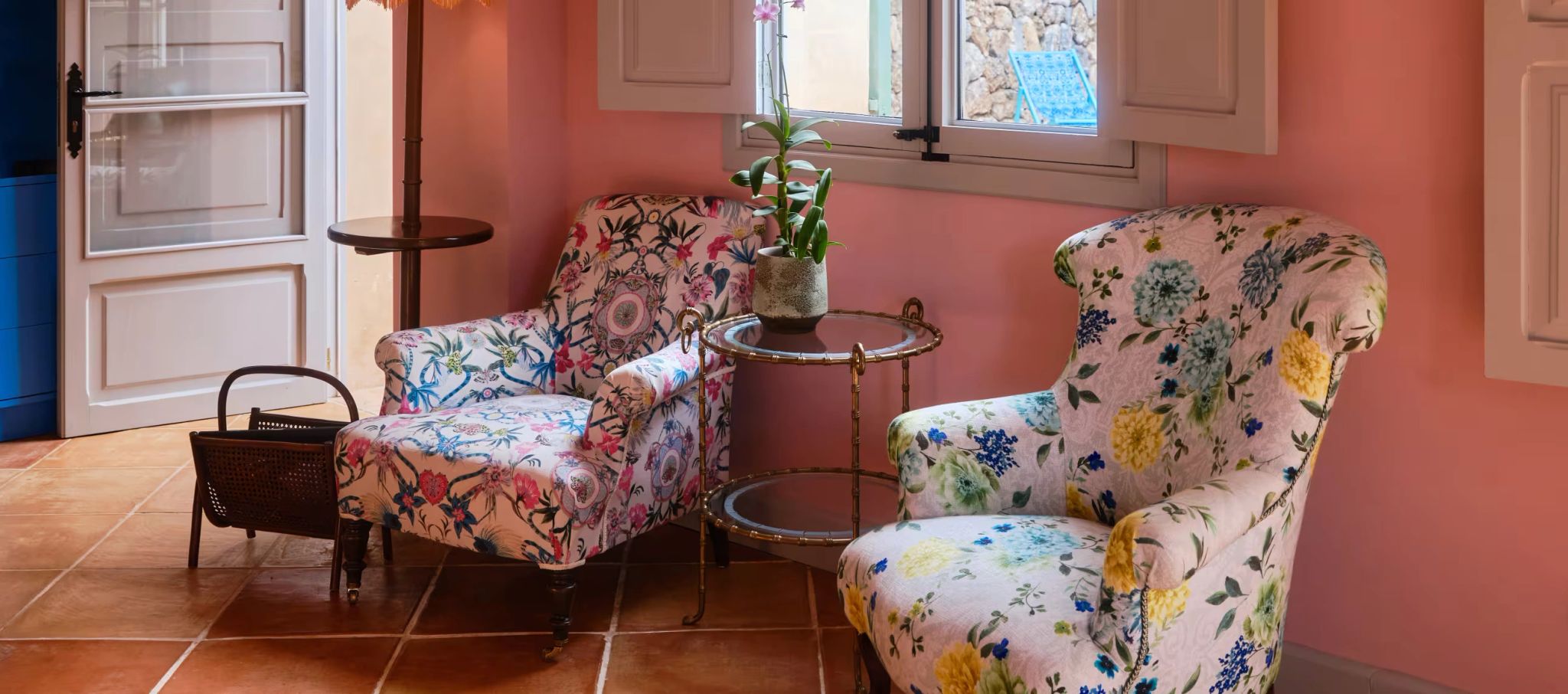 Matthew Williamson Signature Suite decoracao artistica - quarto bem decorado - poltronas confortaveis