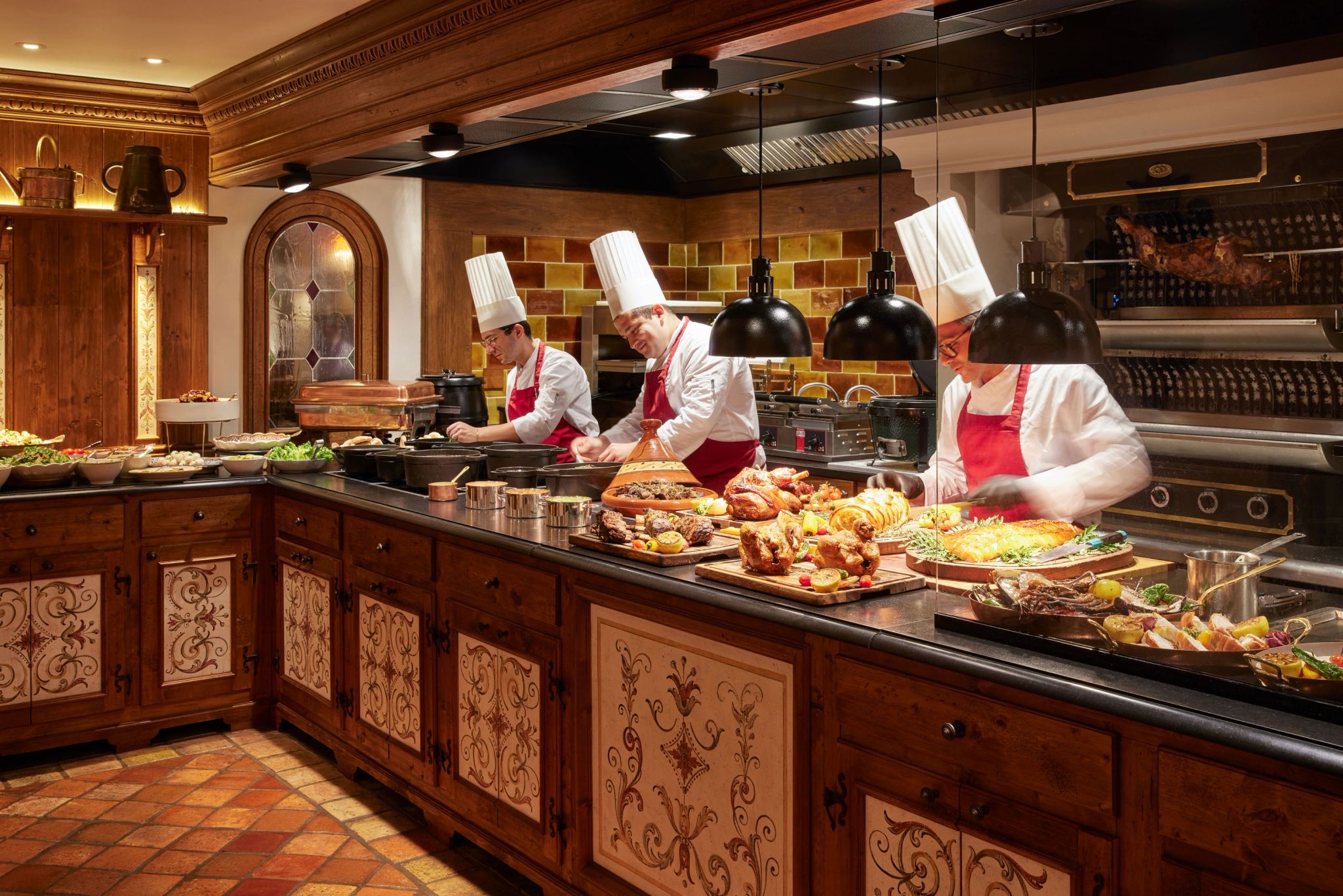 Gastronomia buffet - chefs de cozinha - culinaria do hotel