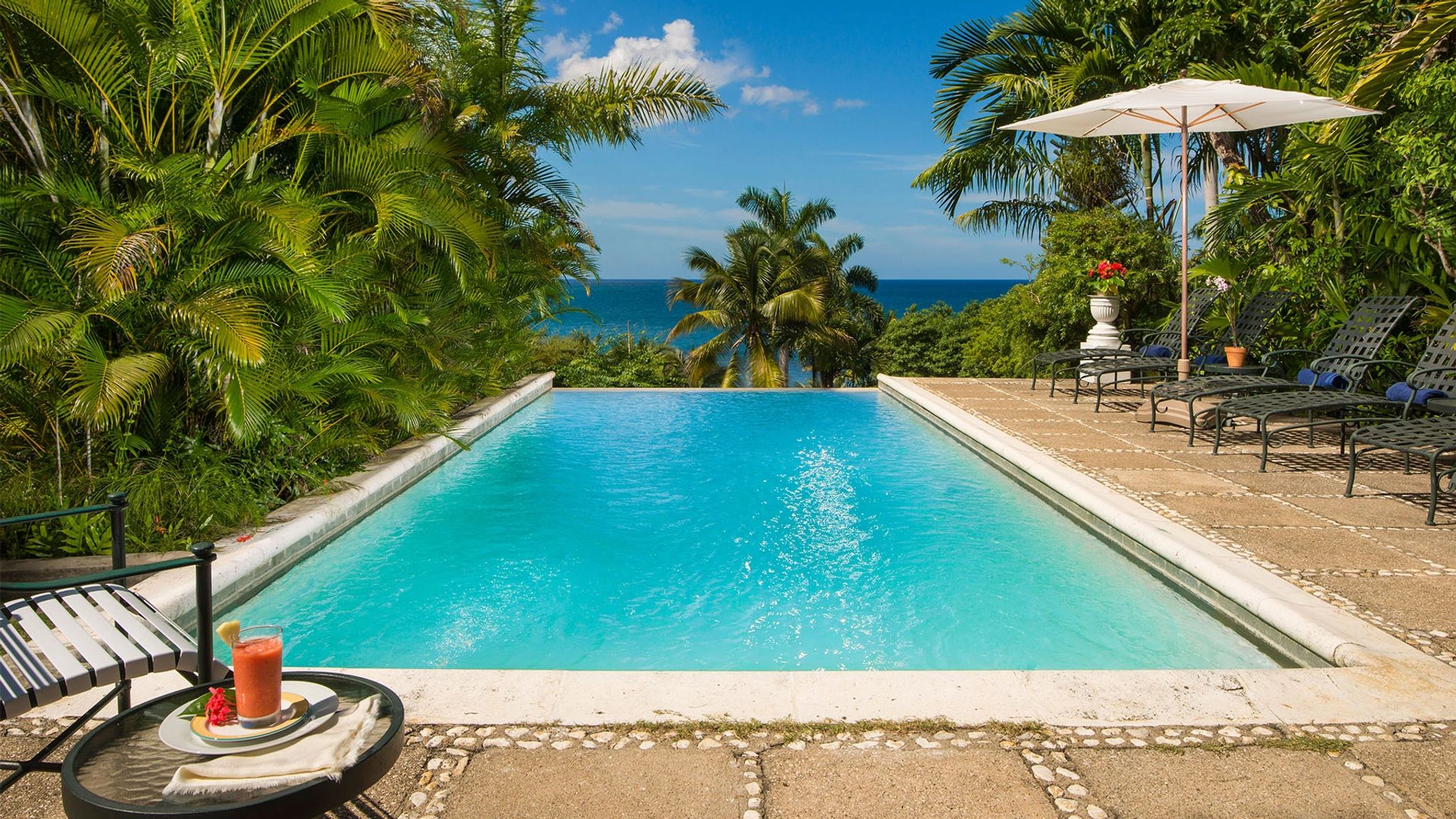 Four Bedroom Classic Villa  piscina vista mar - piscina privativa - atividades de lazer