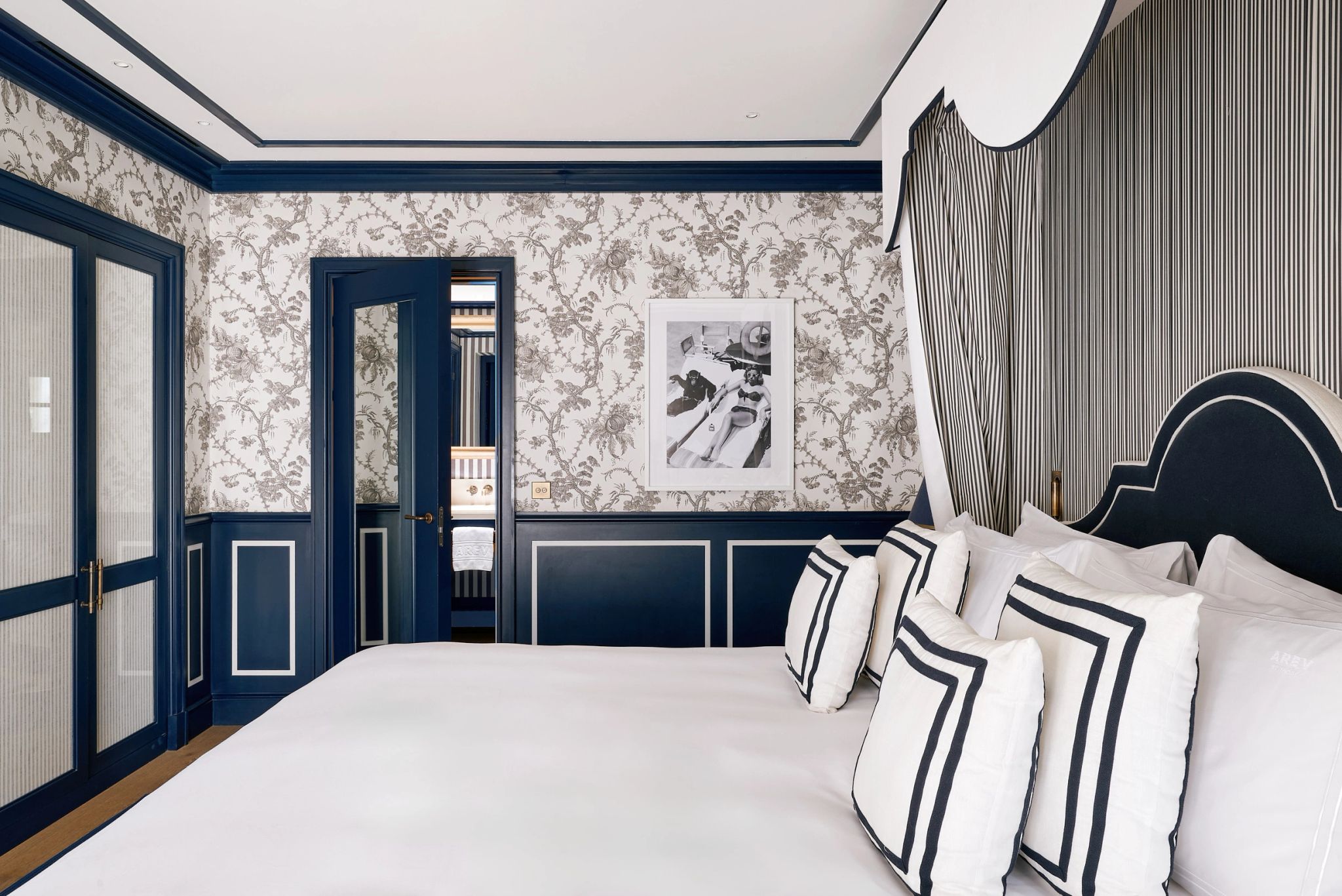 Deluxe Terrace quarto vista interna - mobiliario design - conforto absoluto