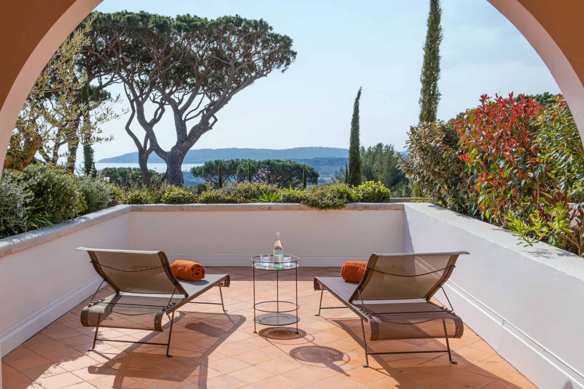 Junior Suite Pampelonne terraço – vista baia – suite de luxo