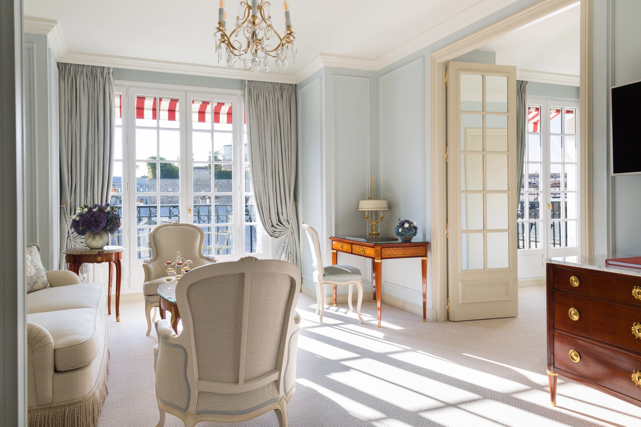 sala de estar - sala de tv - suite com varanda