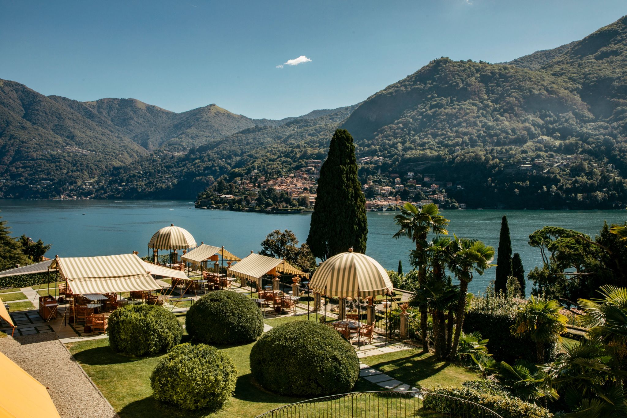Vista Hotel Passalacqua Lago di Como lago di como – almoço ao ar livre – decoraçao chique