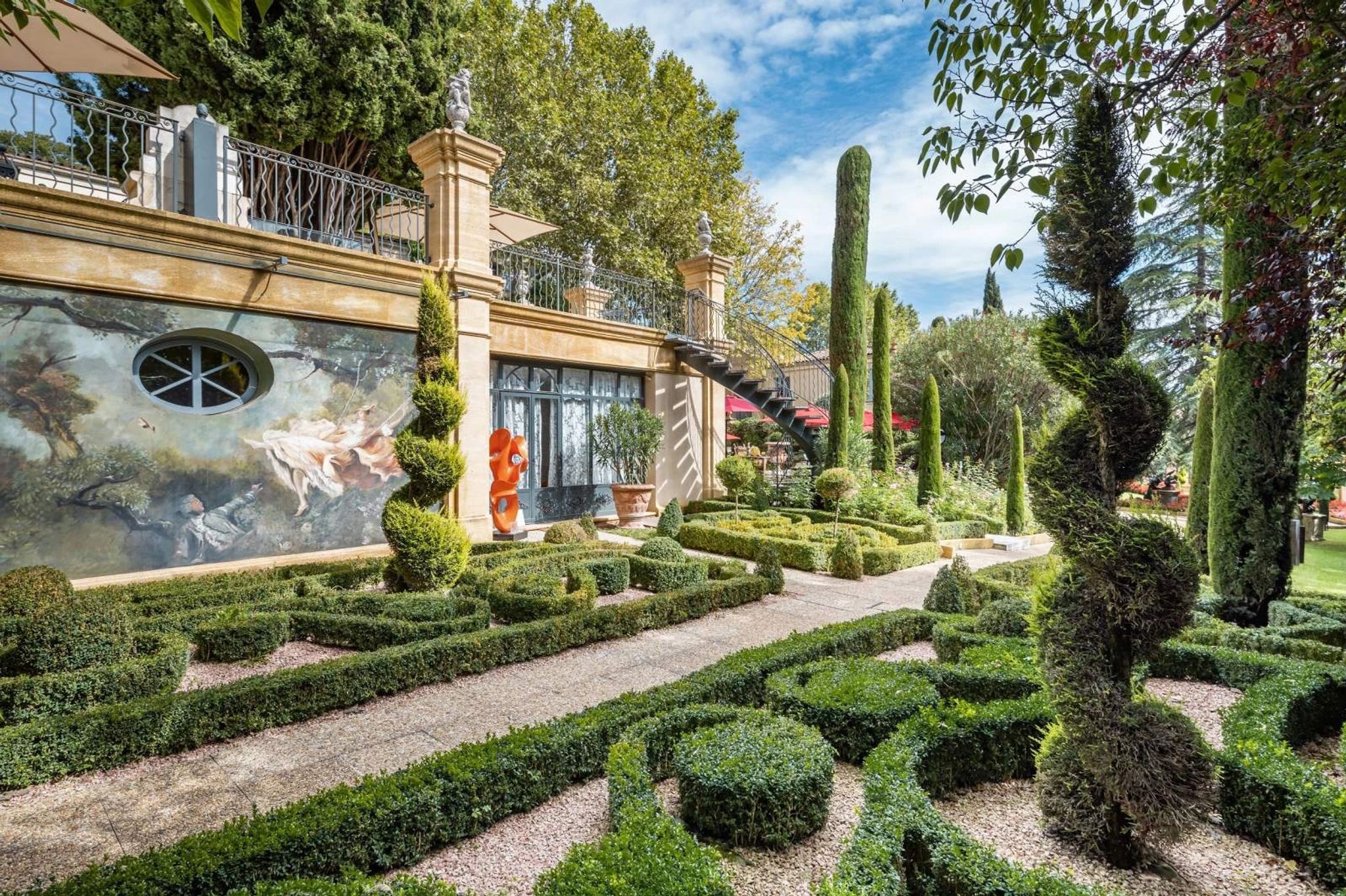 jardim privativo - natureza - obras de arte - coleçao de arte