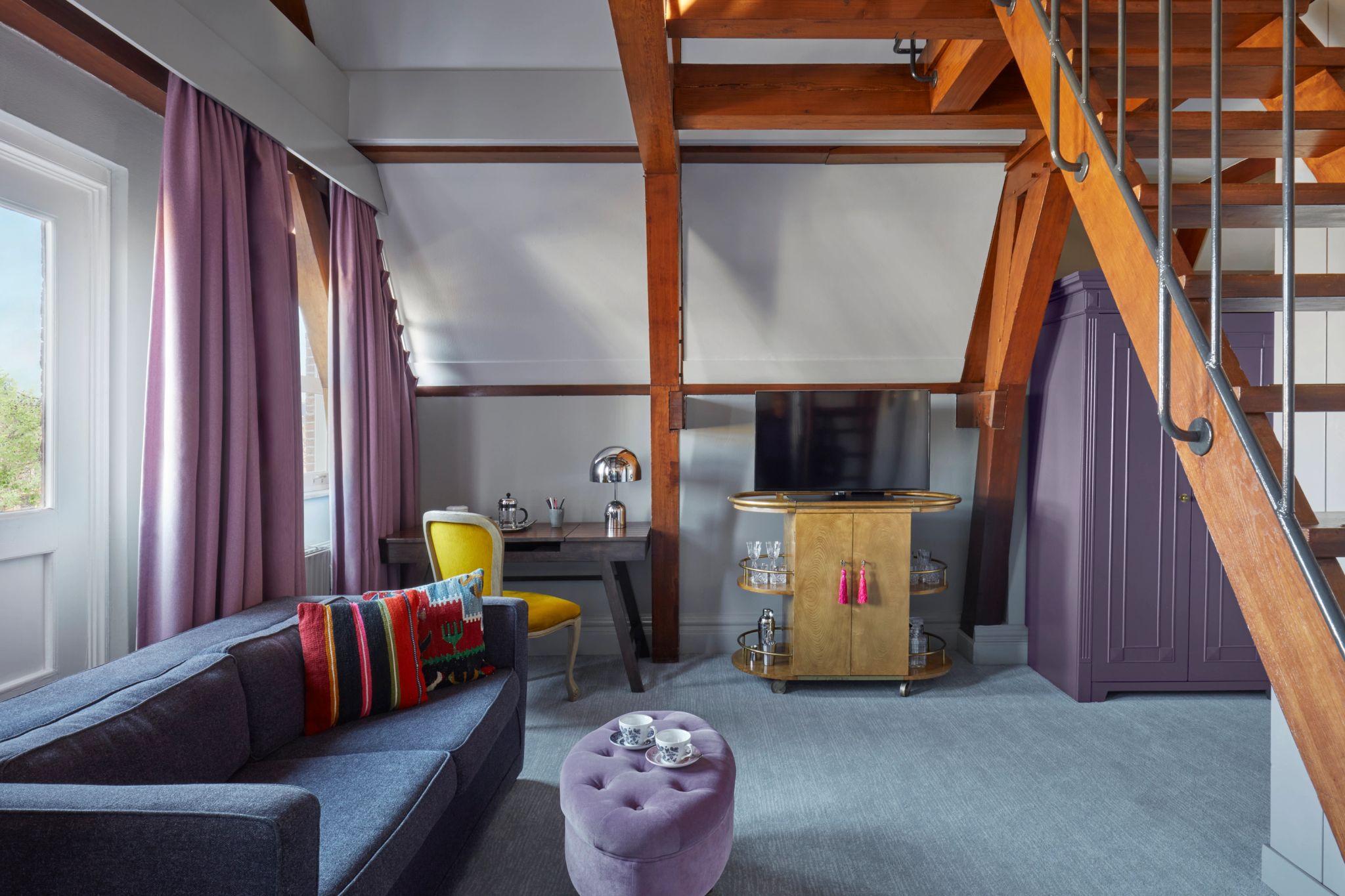 Generous Queen Canal View quarto premium - sala de estar - decoracao de luxo