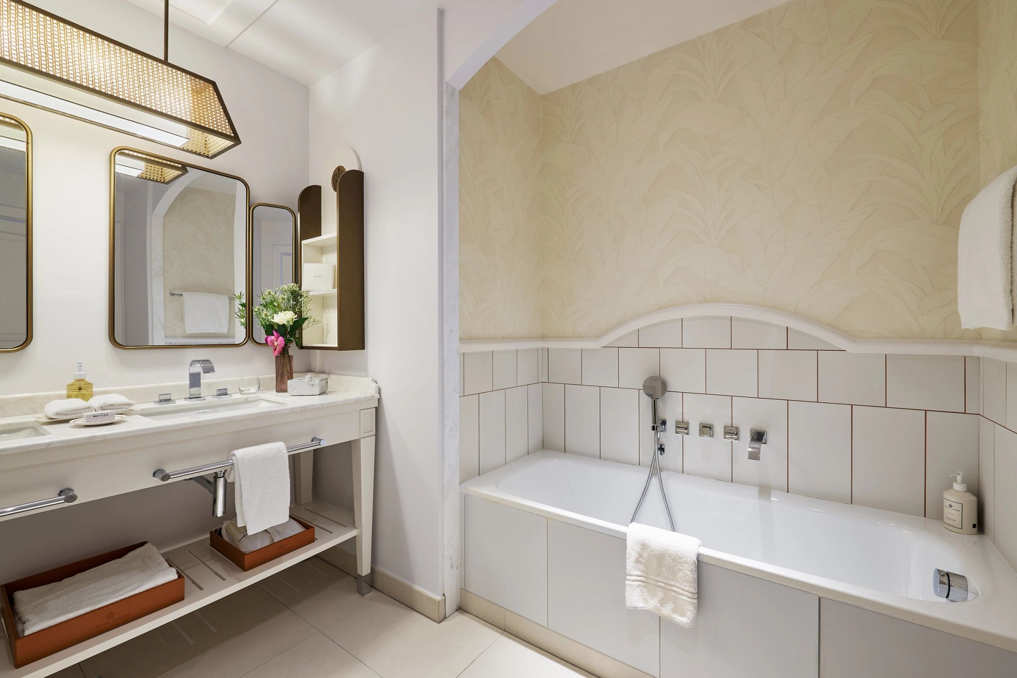 One Bedroom Suite Sea View suite com banheira - banheira de imersao - banho premium