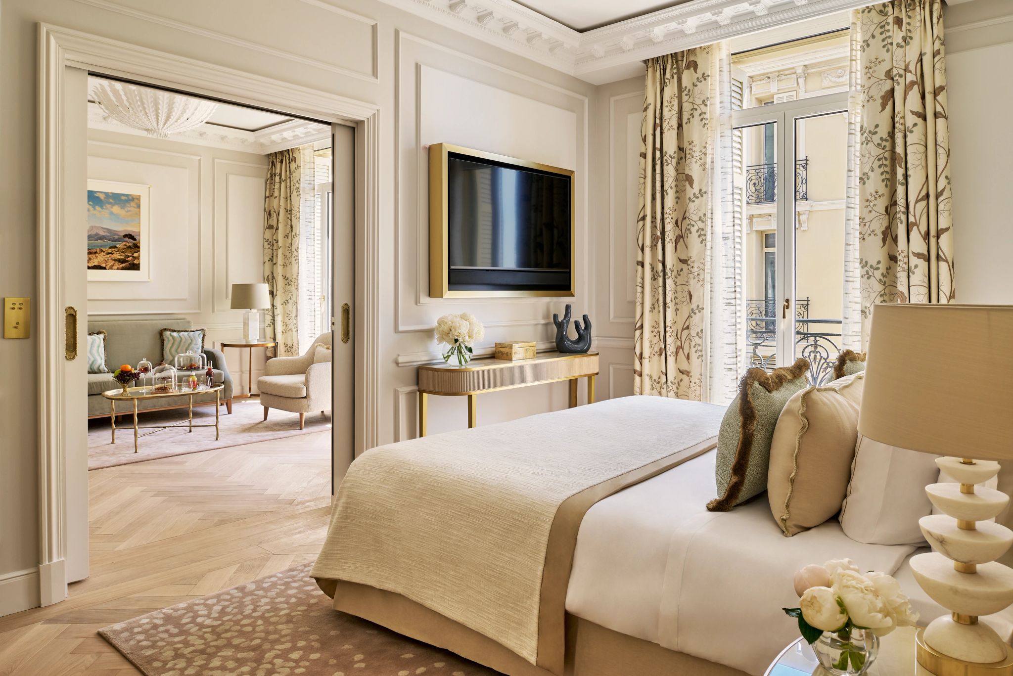 suite vista cidade - quarto elegante monaco - decoracao classica luxo