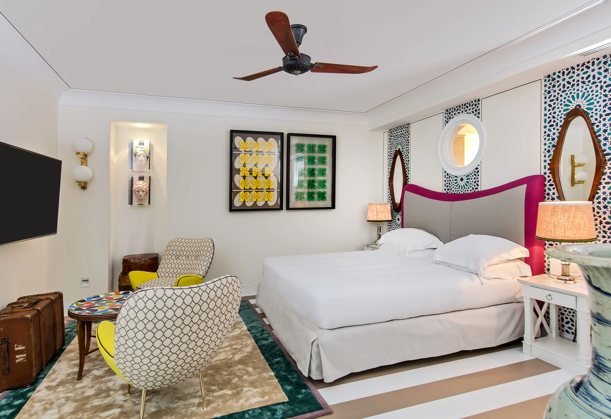 Comfort Suite Private Courtyard cama de hotel – area de estar – design de luxo