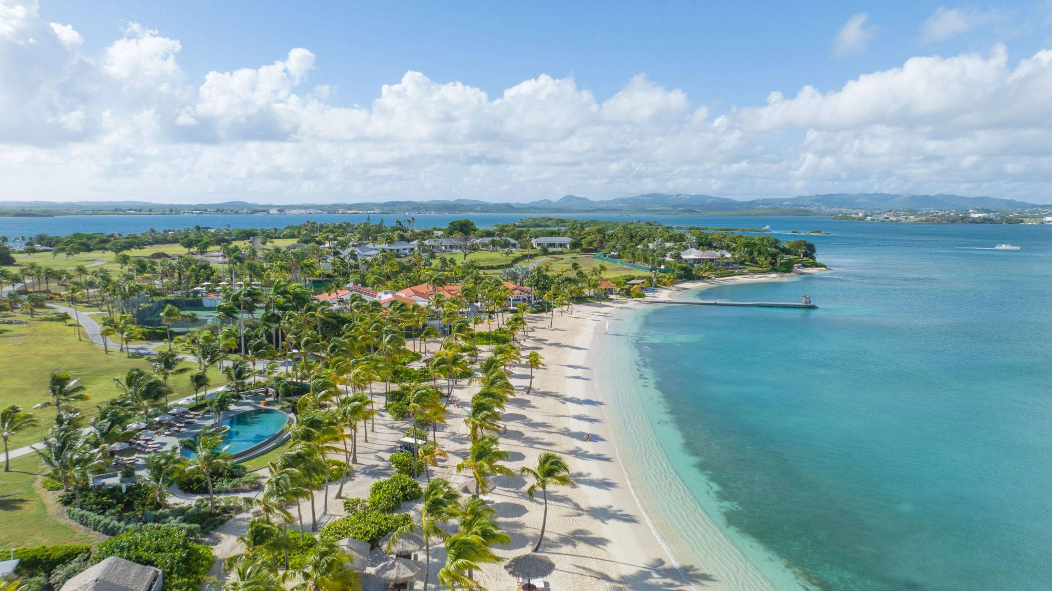 Praia do resort Jumby Bay Island praia tropical - praia paradisiaca - praias do caribe - mar do caribe - paisagem natural